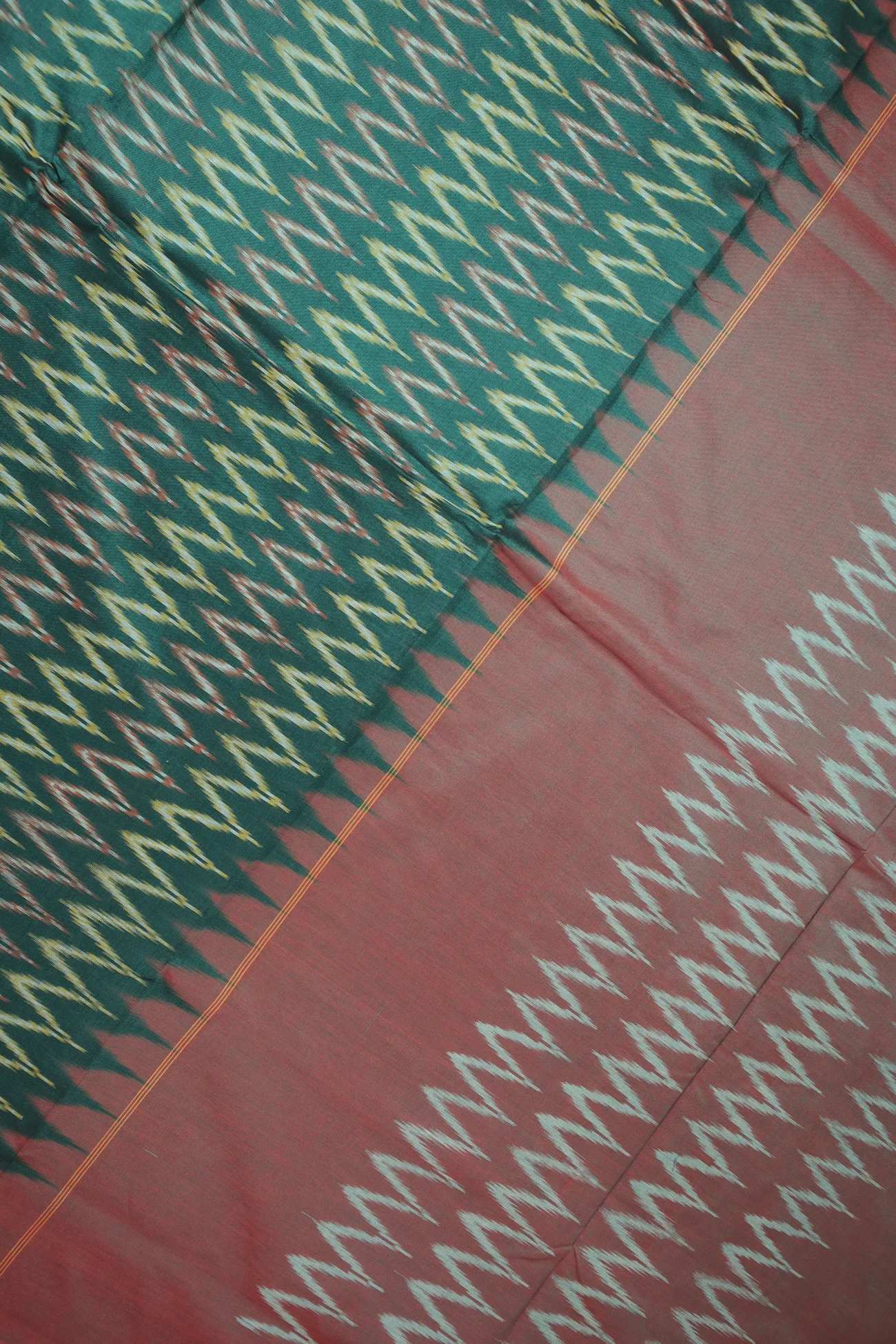 dark-green-zigzag-ikat-saree-is001340-b