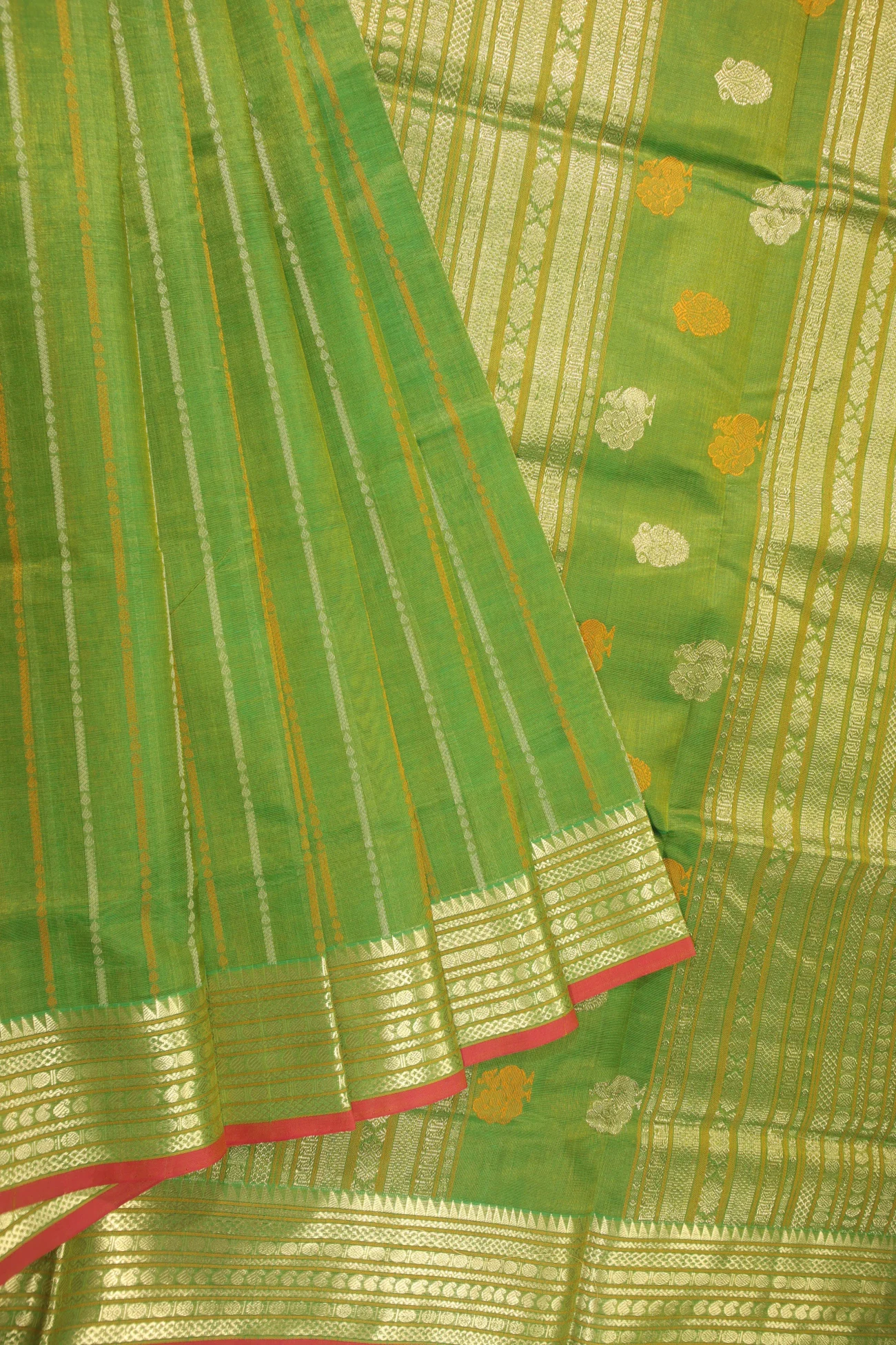 dark-green-thoranam-kanchi-silk-cotton-saree-sc002833-a