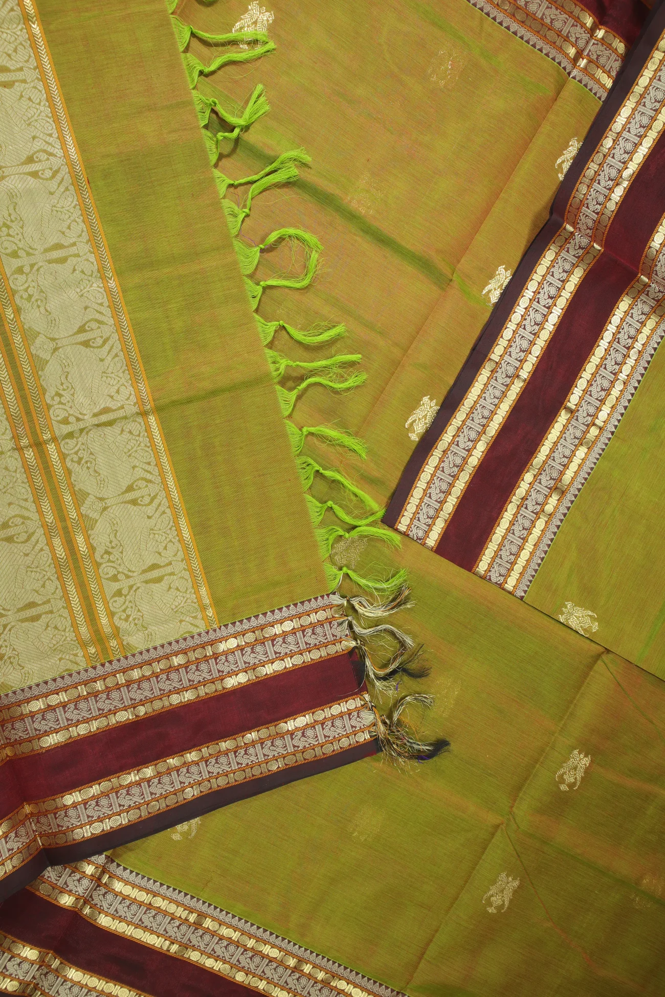 olive-ruthratcham-peacock-kanchi-silk-cotton-saree-sc002826-b