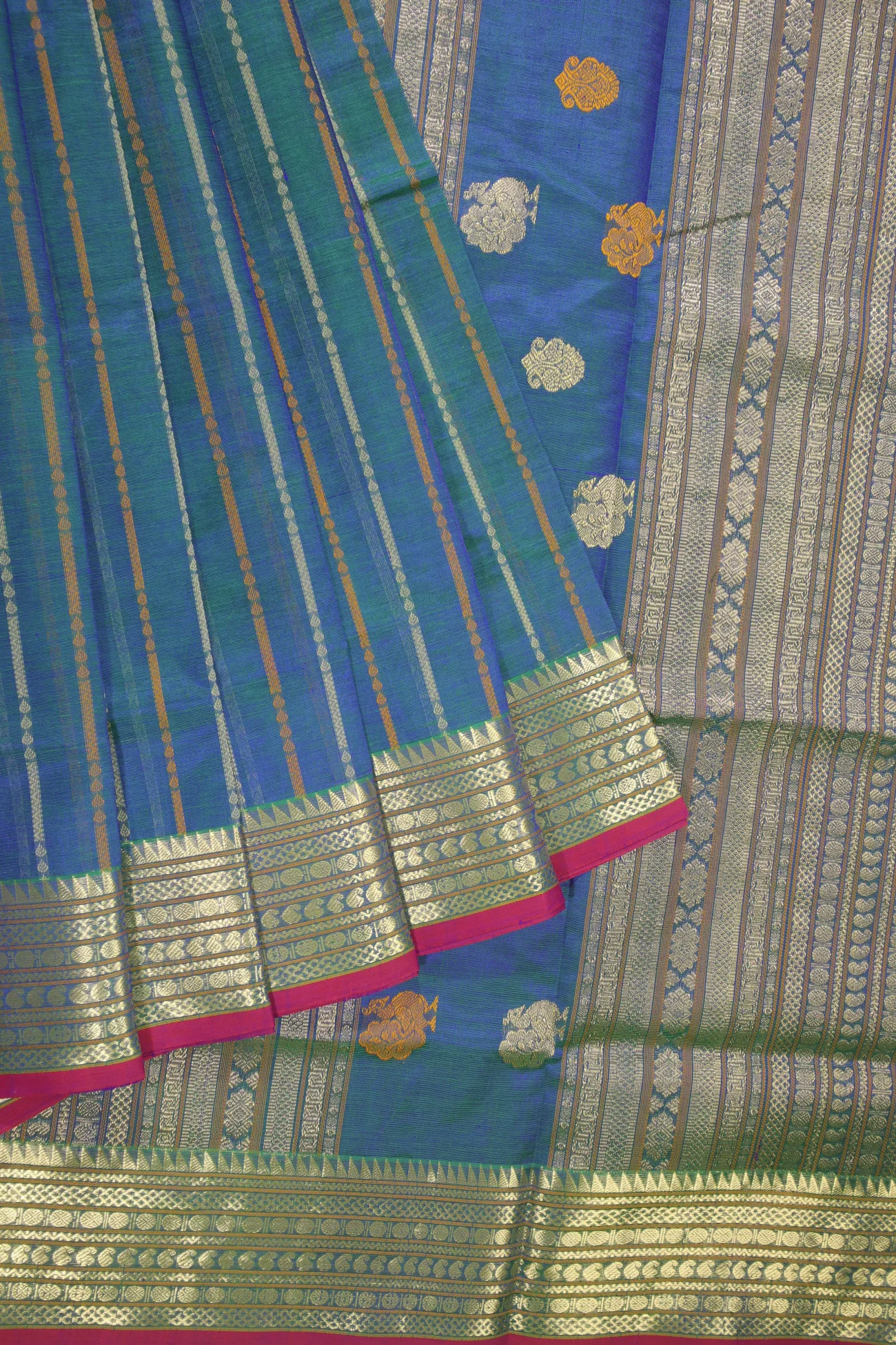 peacock-blue-thoranam-kanchi-silk-cotton-saree-sc002832-a