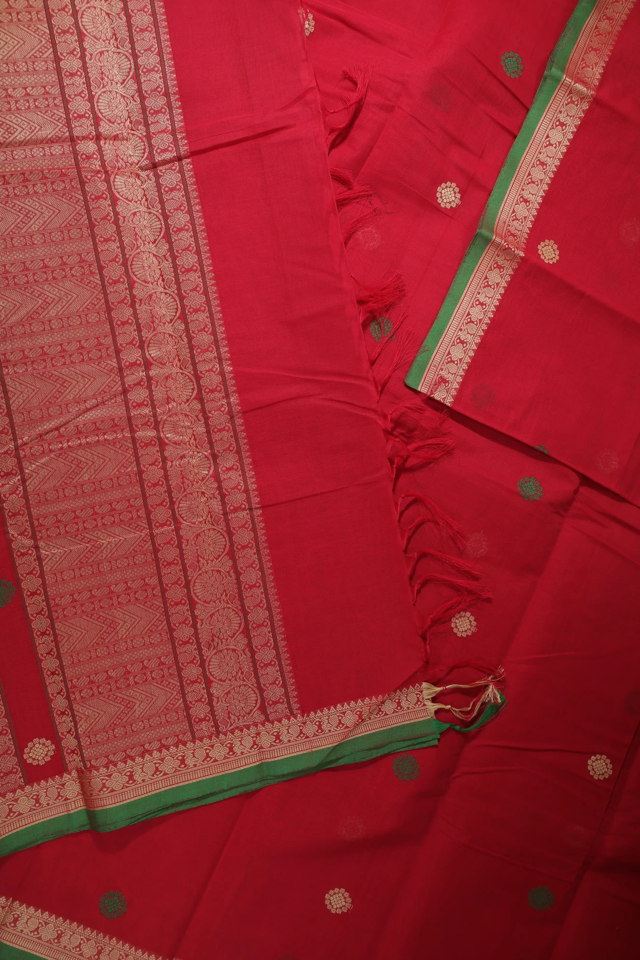 red-peacock-flower-kanchi-cotton-saree-uu005360-b