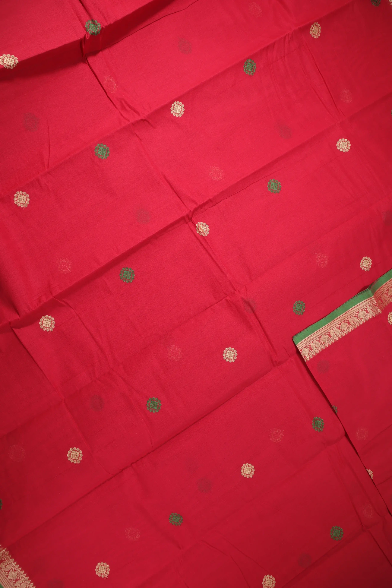 red-peacock-flower-kanchi-cotton-saree-uu005360-d