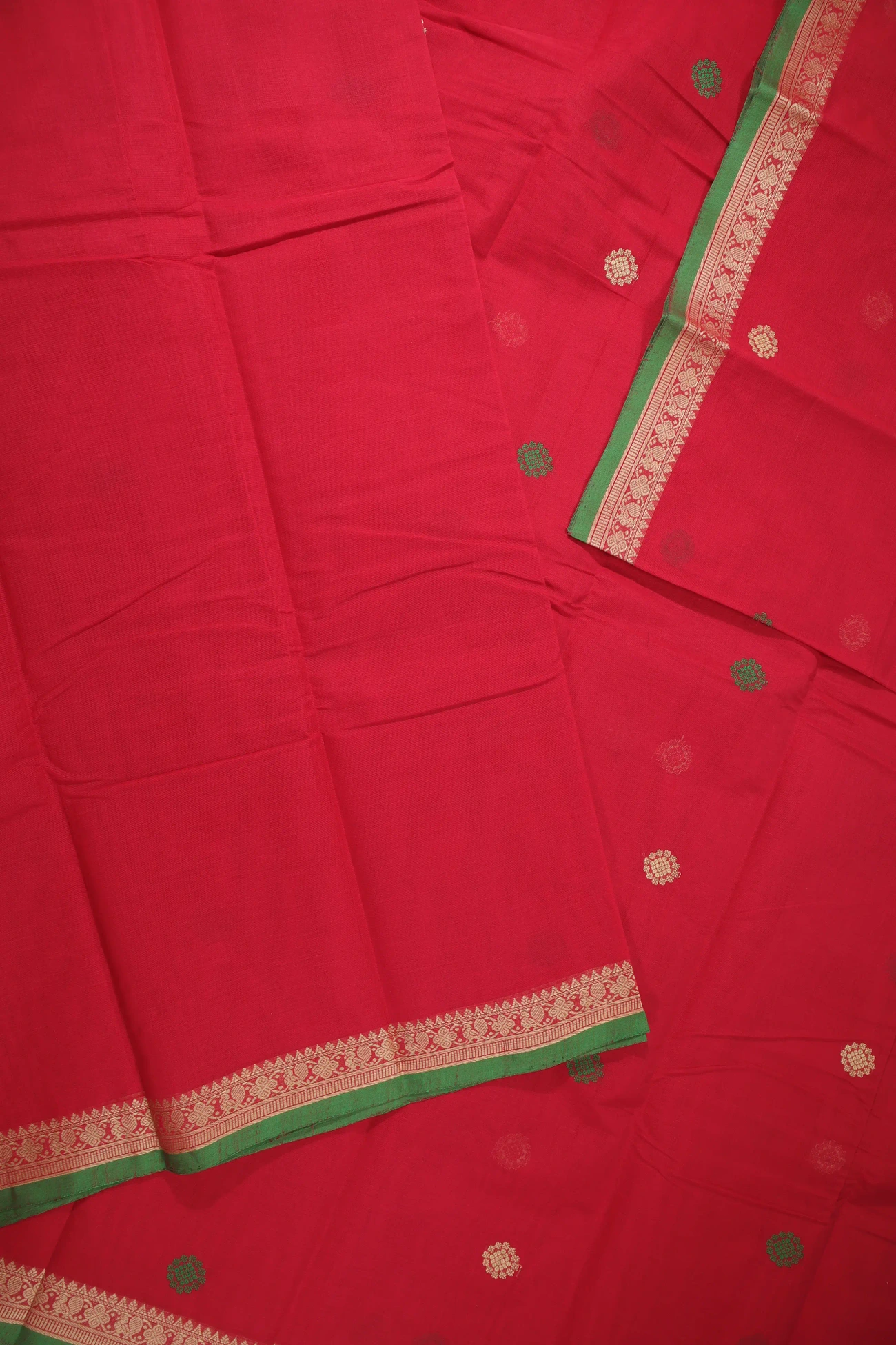 red-peacock-flower-kanchi-cotton-saree-uu005360-e