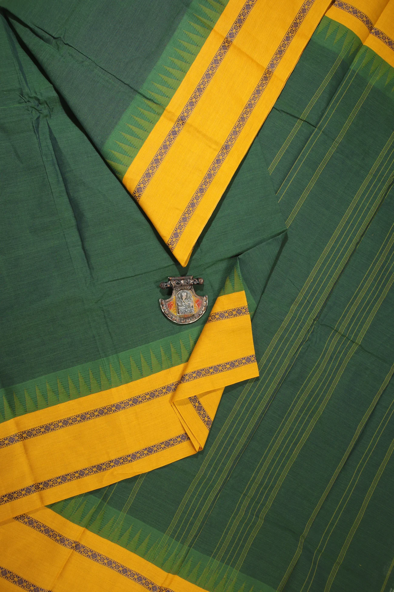 dark-green-temple-ruthratcham-flower-kanchi-cotton-korvai-saree-uu005378-a