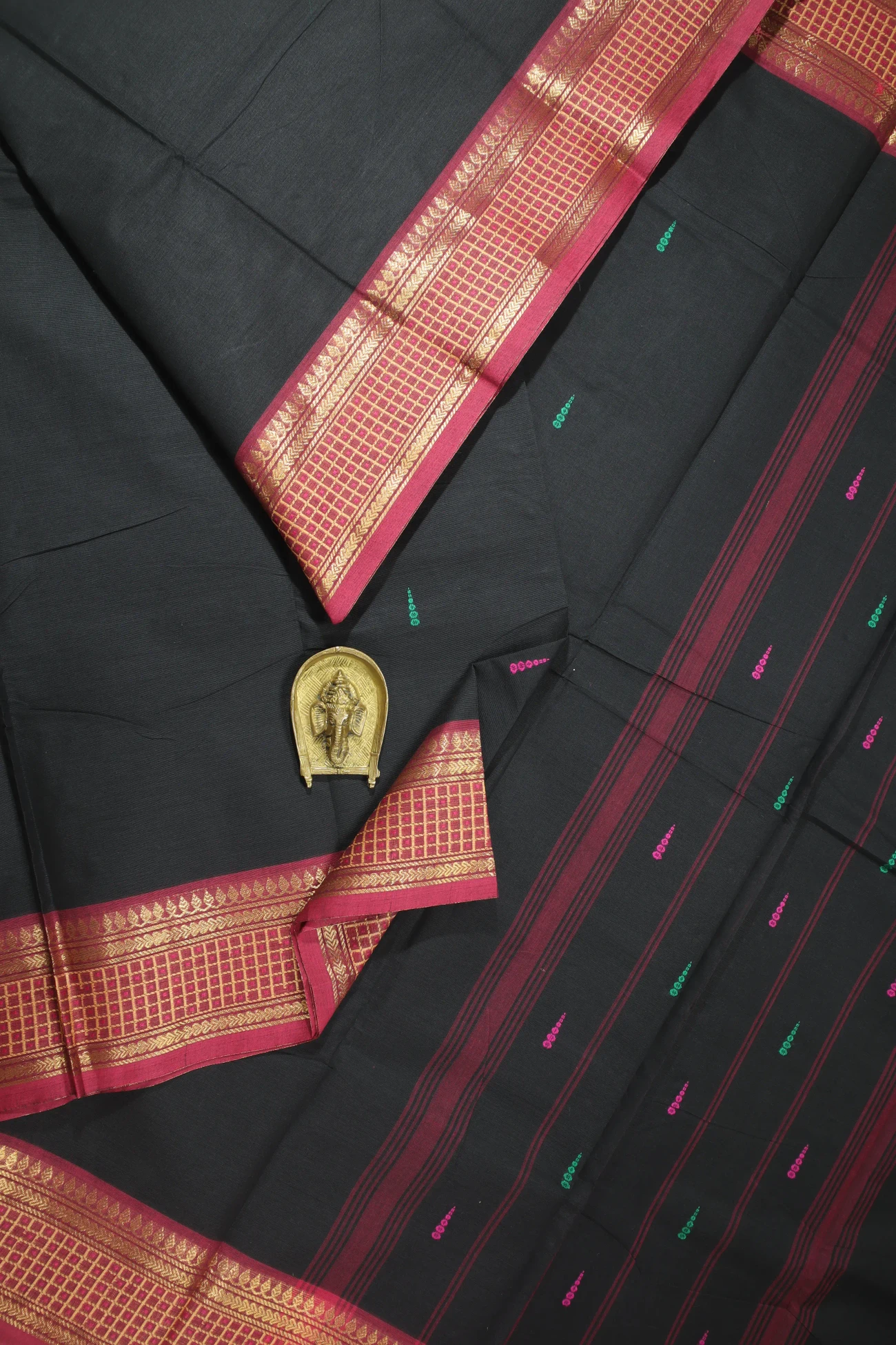 black-heart-leaf-grand-chettinad-saree-gc001315-a