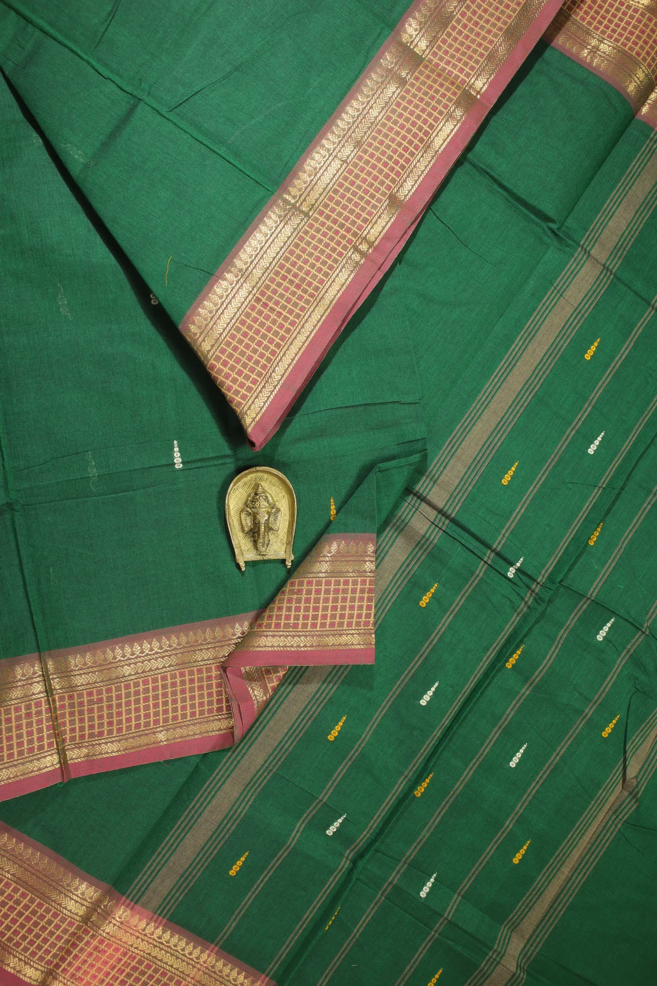 dark-green-rain-drops-mallimokku-grand-chettinad-saree-gc001306-a