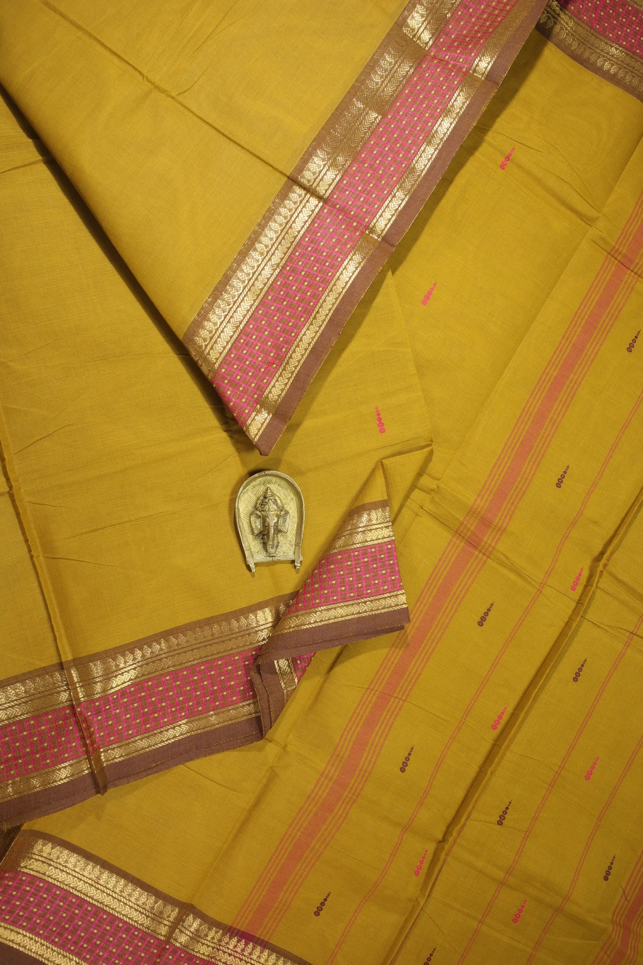 peru-rain-drops-mallimokku-grand-chettinad-saree-gc000540-a