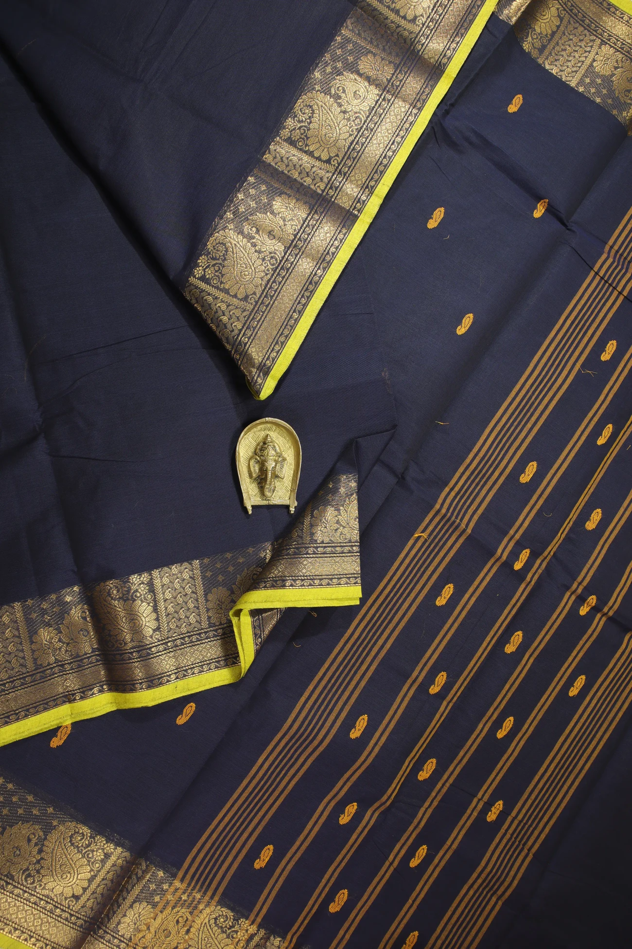 navy-mango-grand-chettinad-saree-gc001799-a