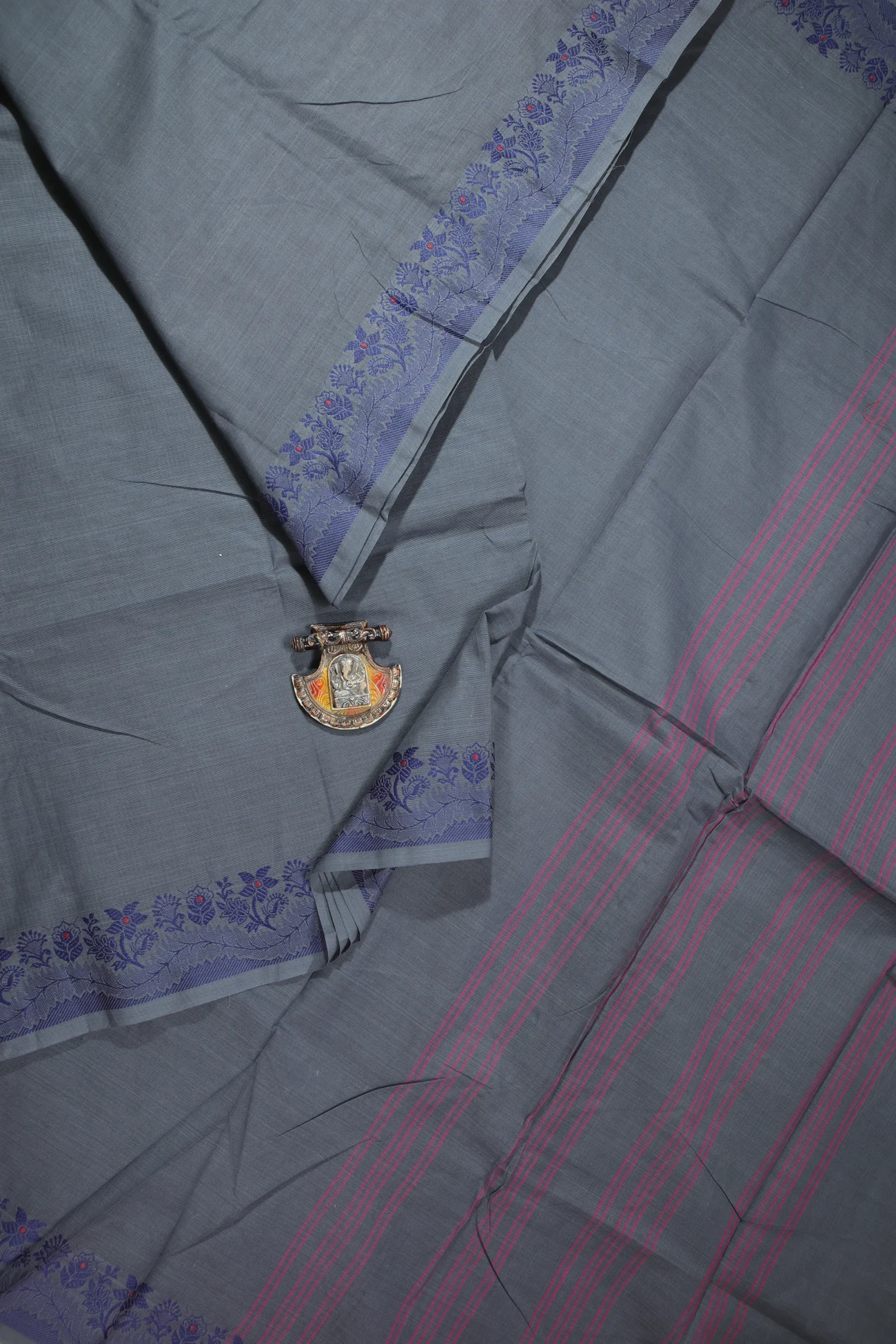 dark-gray-flower-grand-chettinad-saree-gc001777-a