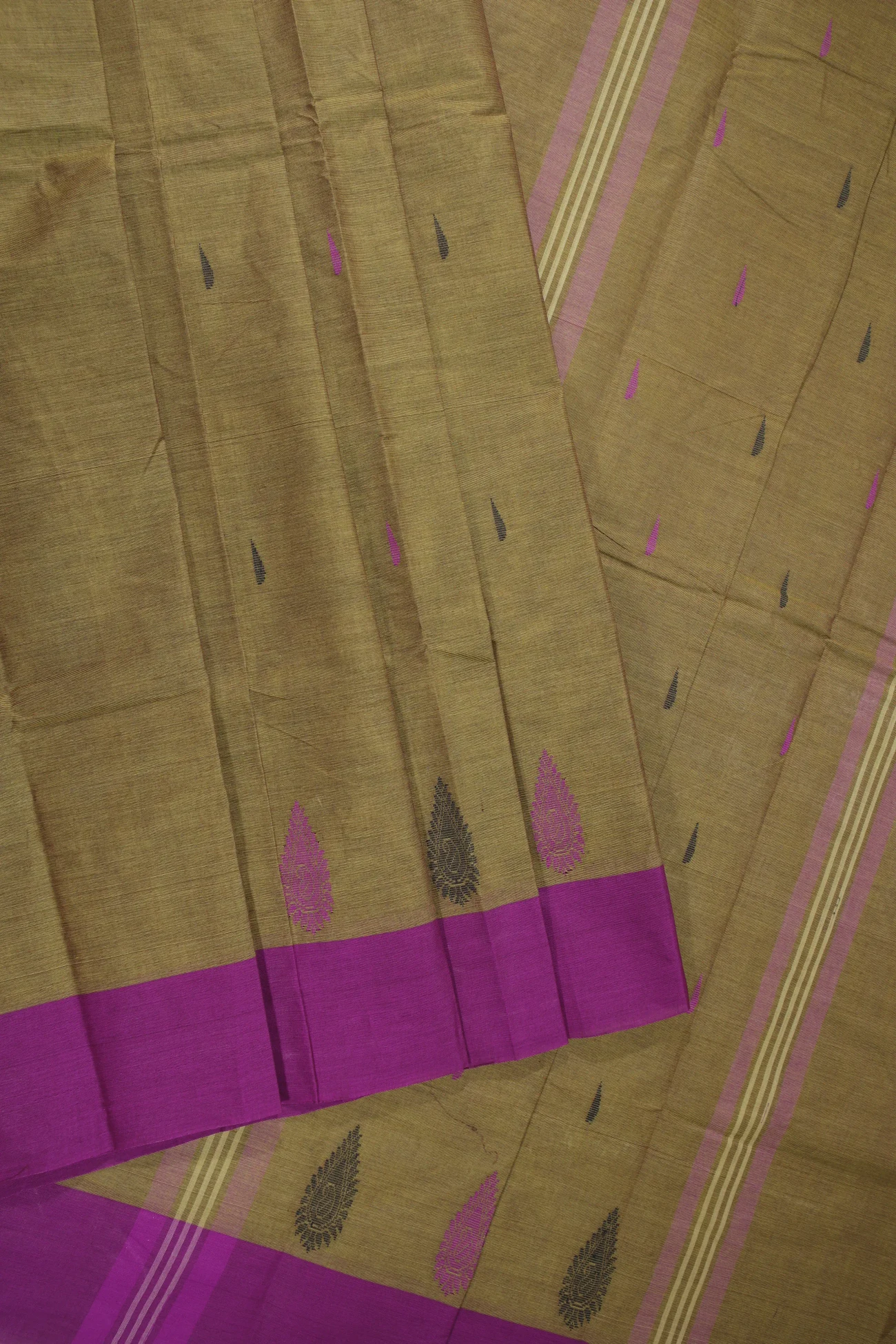 dark-khaki-rain-drops-mallimokku-kanchi-cotton-saree-uu005395-a