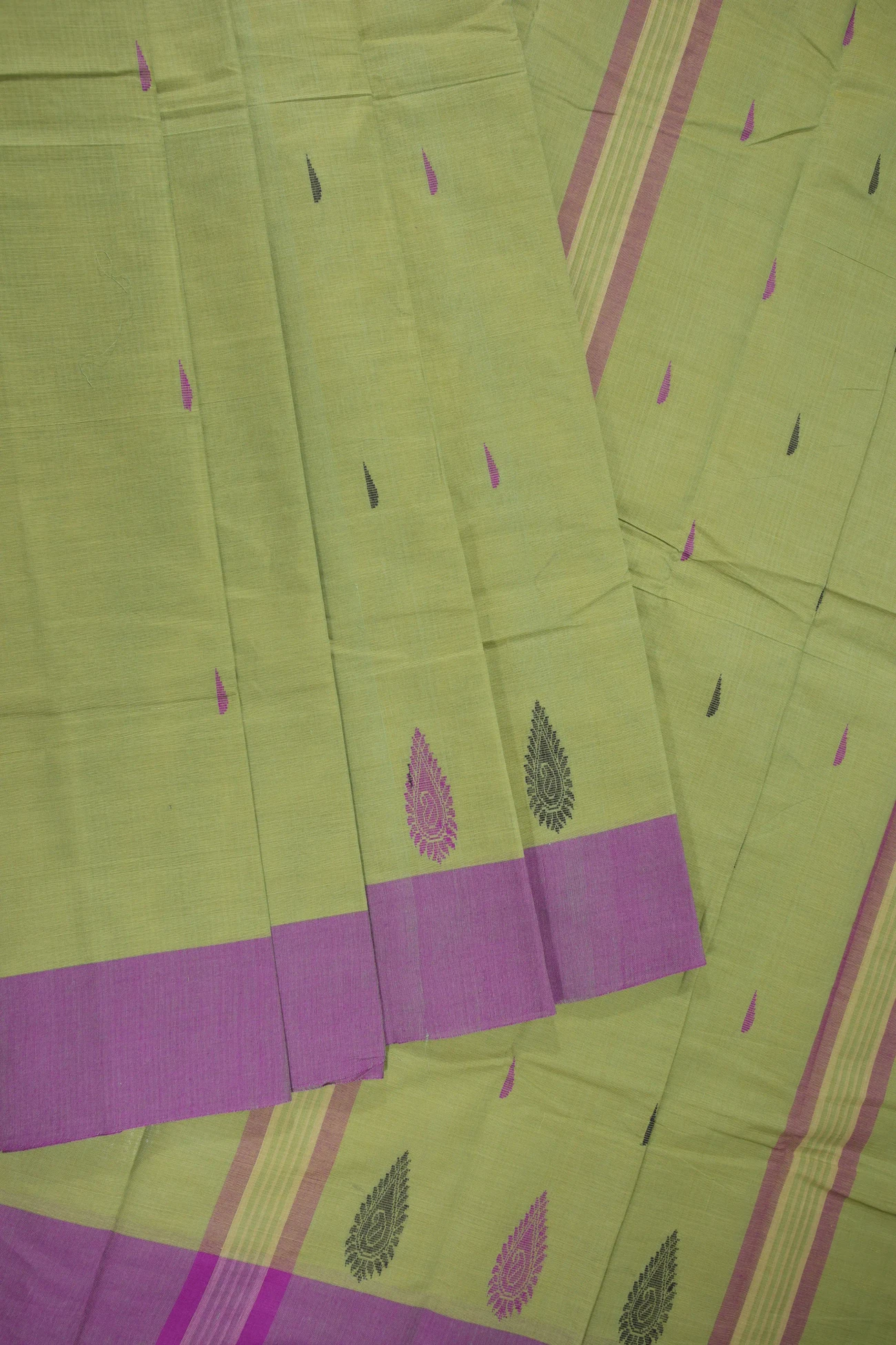 pista-green-rain-drops-mallimokku-kanchi-cotton-saree-uu005398-a