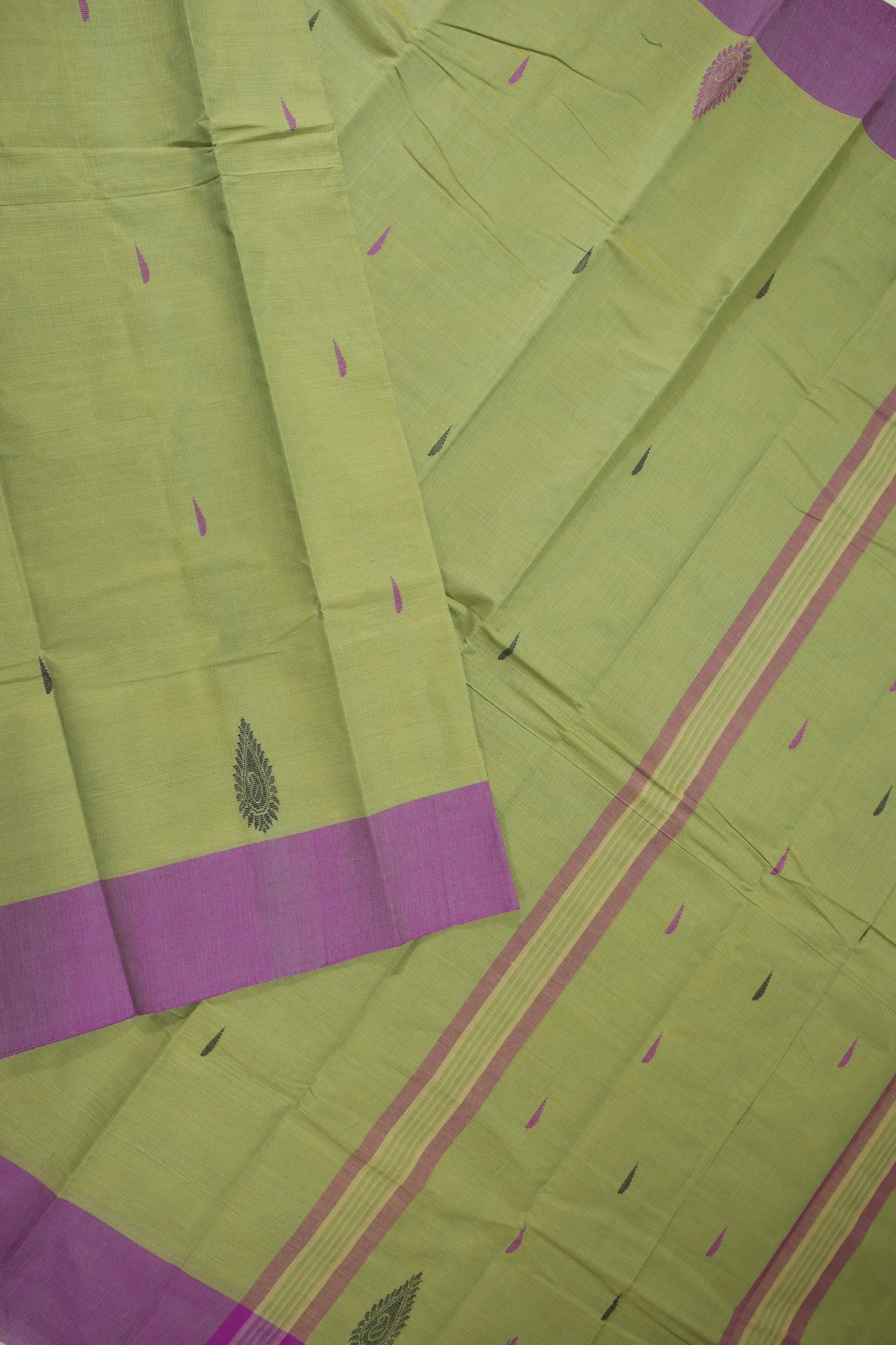 pista-green-rain-drops-mallimokku-kanchi-cotton-saree-uu005398-b