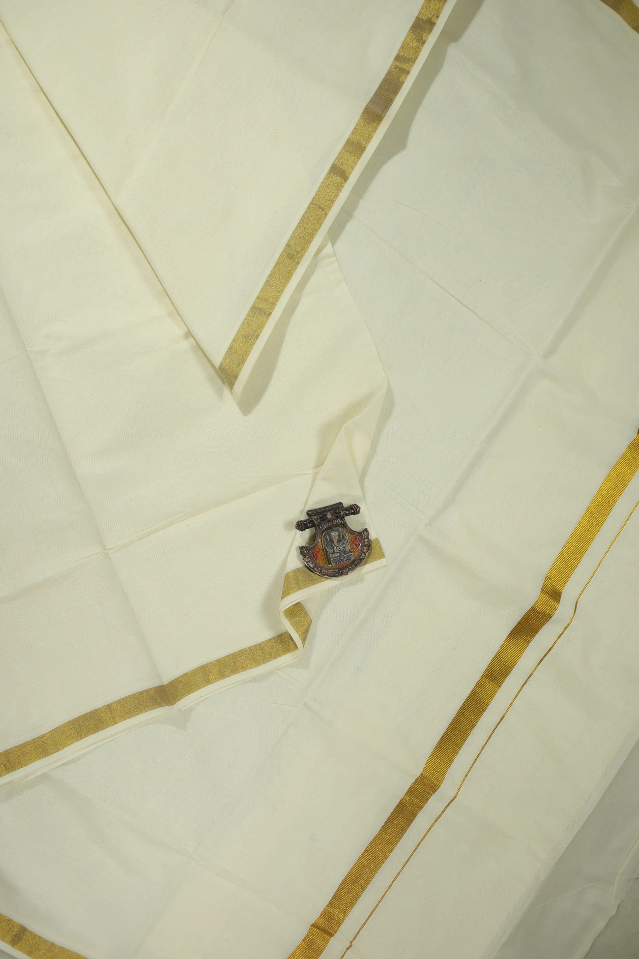 ivory-plain-kerala-saree-kls000181-a