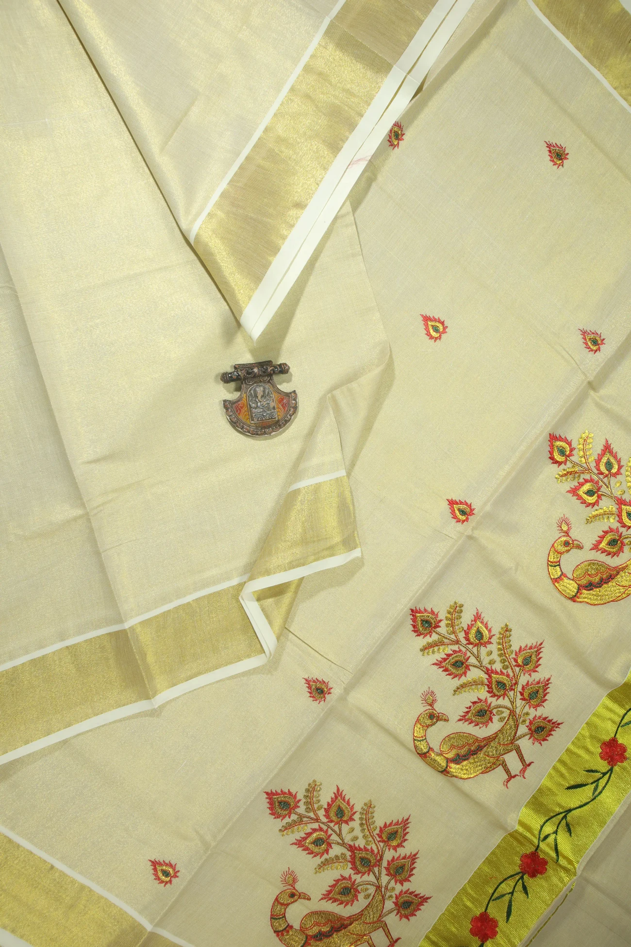 ivory-peacock-kerala-saree-kls000207-a