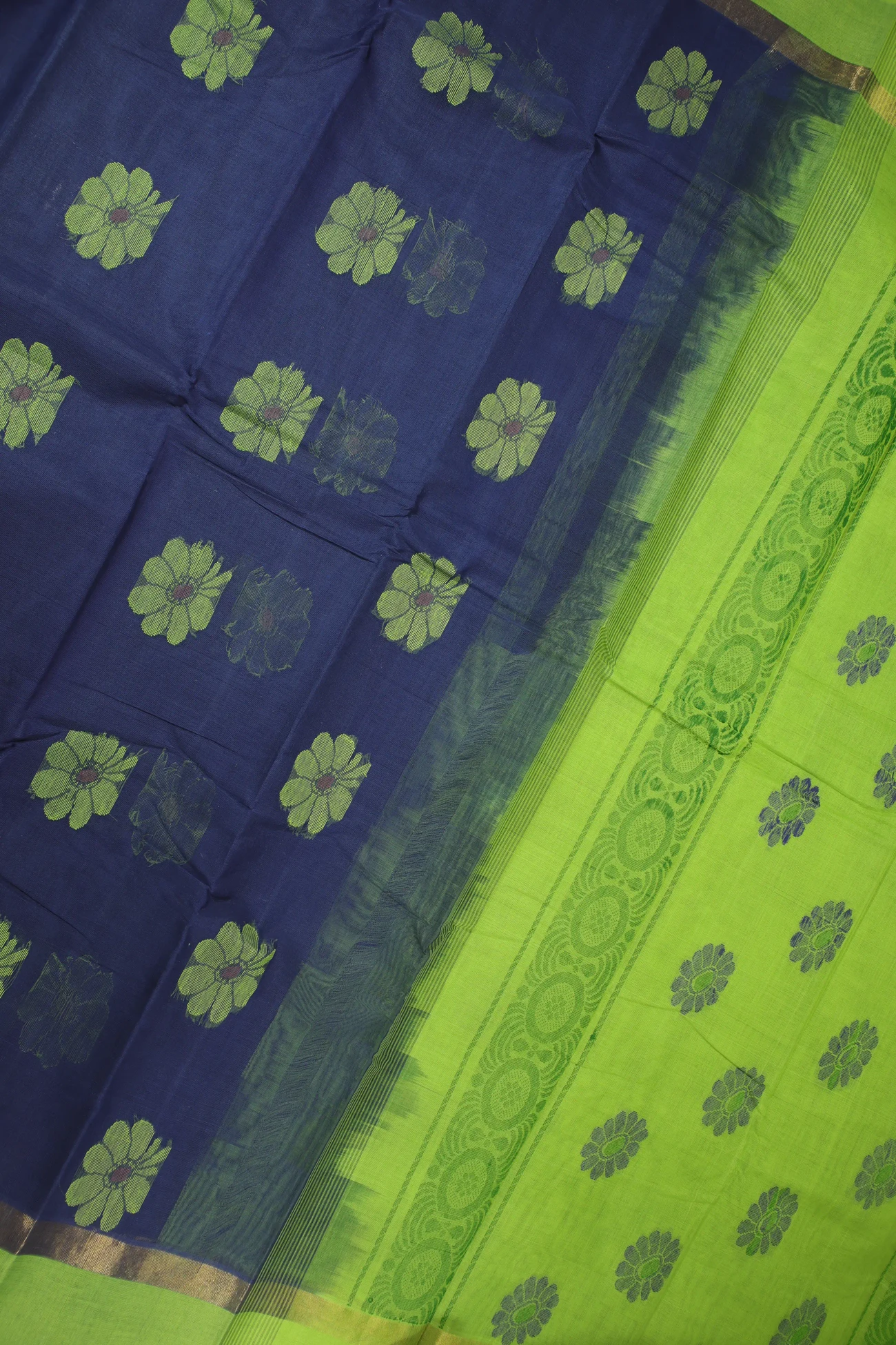 navy-flower-coimbatore-cotton-saree-cbe000344-b