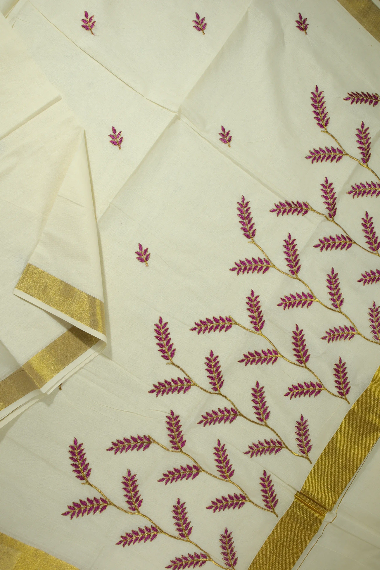 off-white-leaf-kerala-saree-kls000212-b