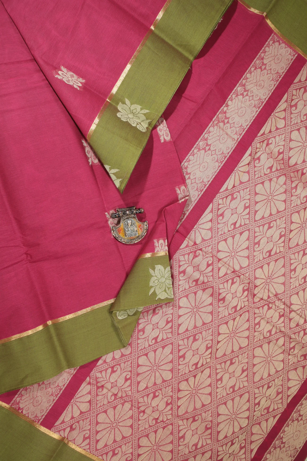 dark-magenta-flower-coimbatore-cotton-saree-cbe000296-a