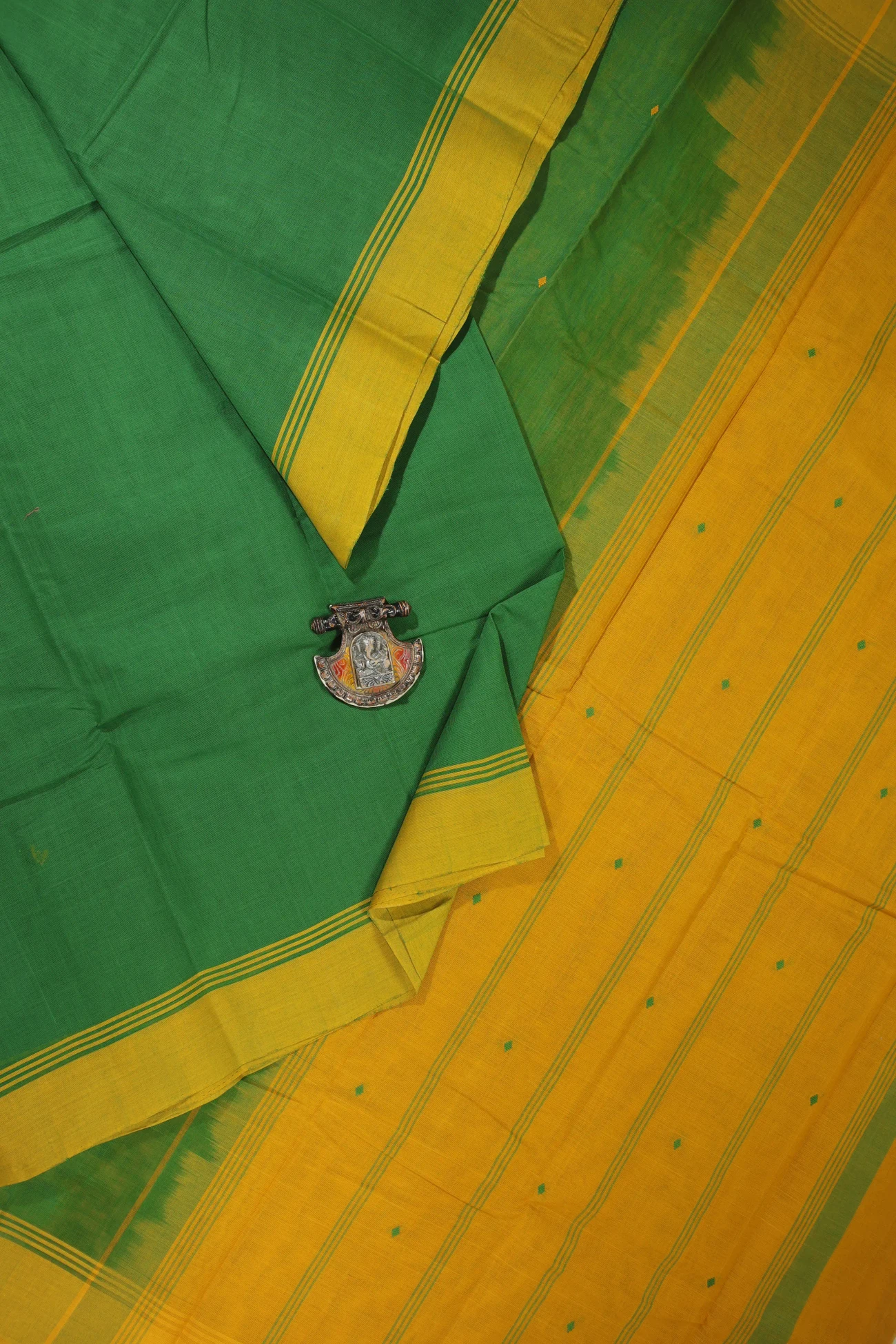 dark-green-buttas-coimbatore-cotton-saree-cbe000288-a