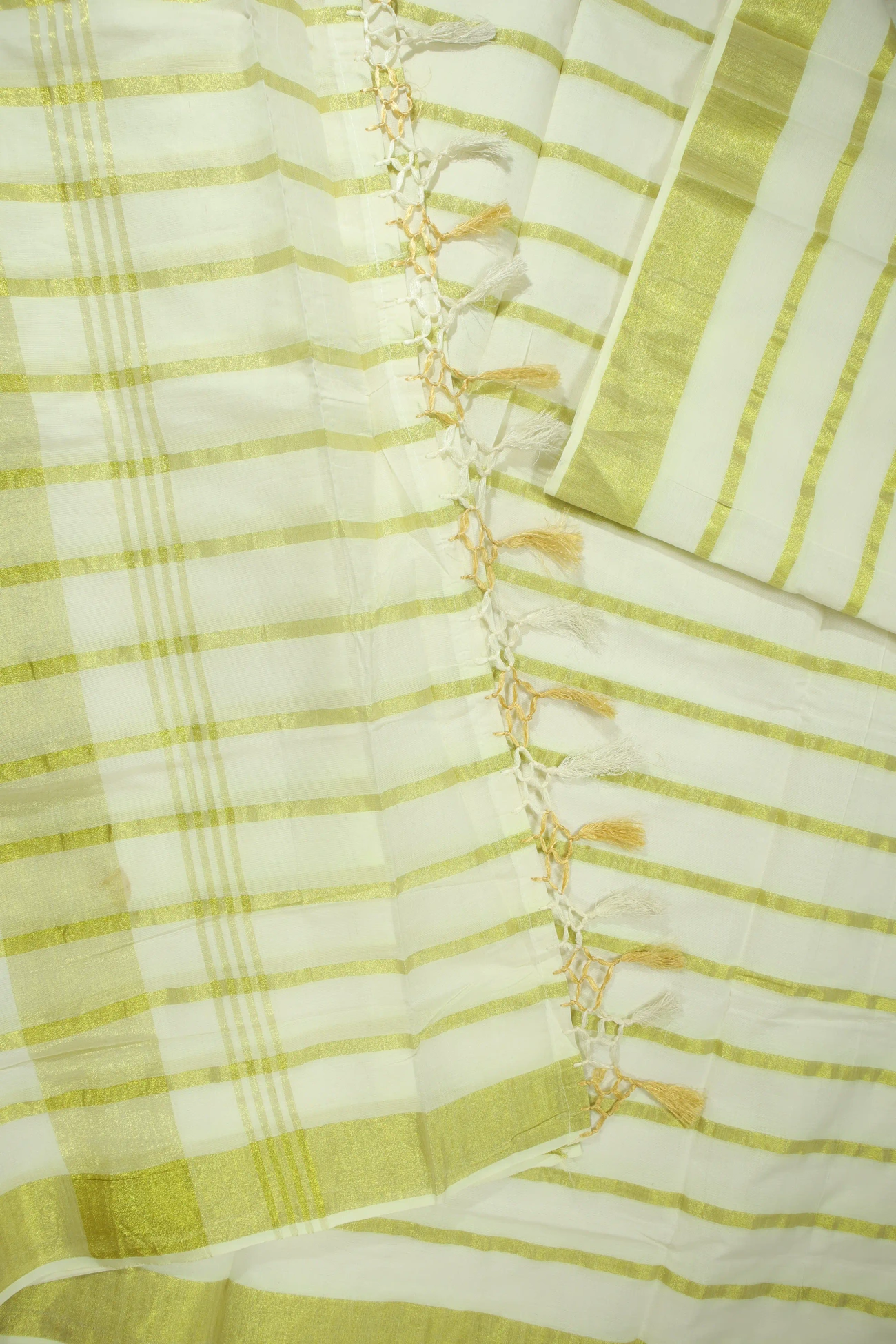 ivory-horizontal-stripes-kerala-saree-kls000227-b