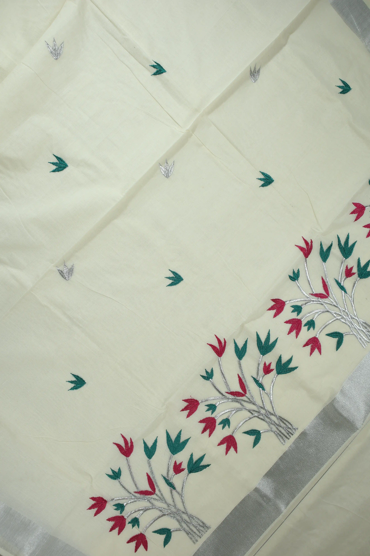 ivory-flower-kerala-saree-kls000215-c