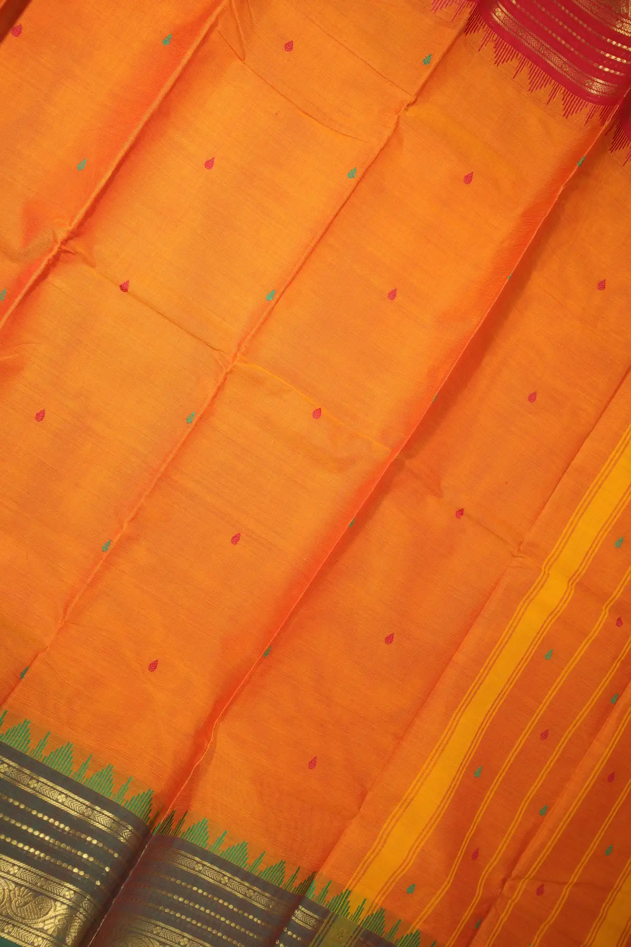 orange-oosi-gopuram-grand-chettinad-saree-gc001262-c