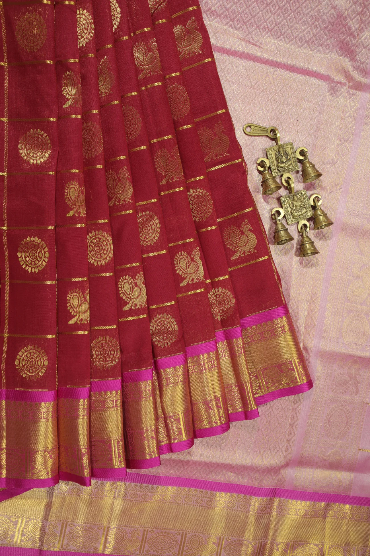 maroon-peacock-silk-cotton-saree-sc002893-a