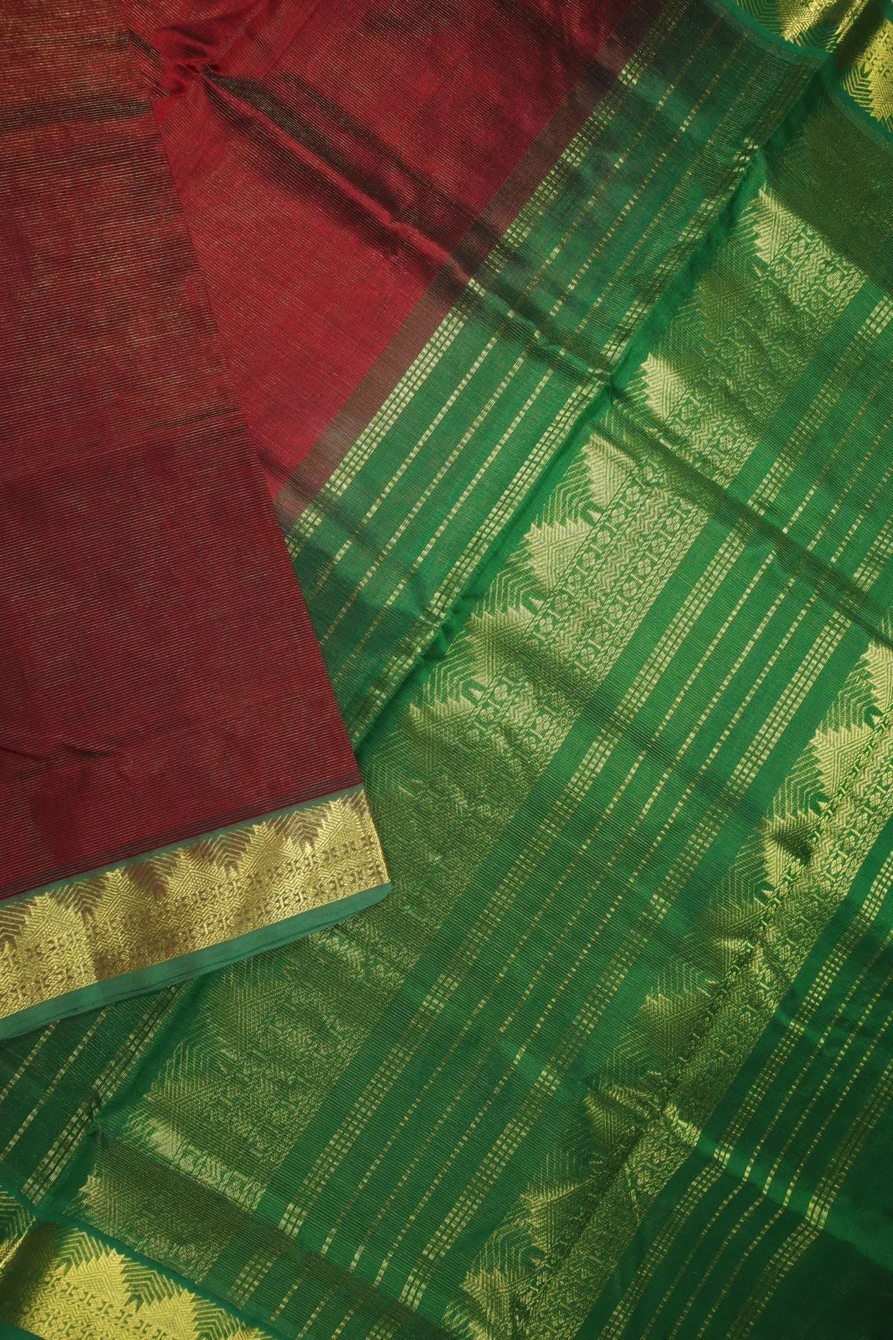 red-vaira-oosi-diamond-needle-silk-cotton-saree-sc002875-d