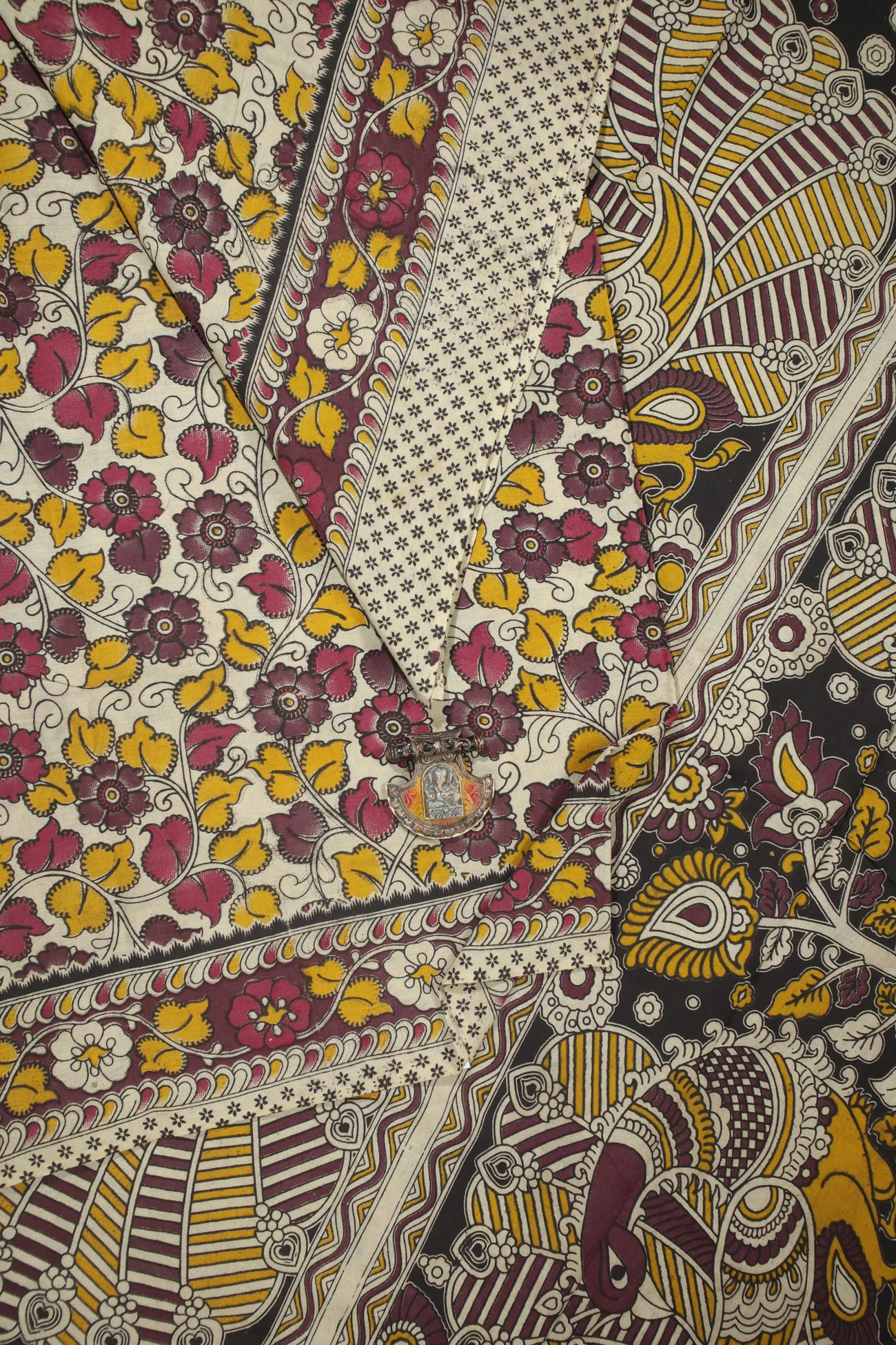 ivory-flower-kalamkari-saree-kk001217-a