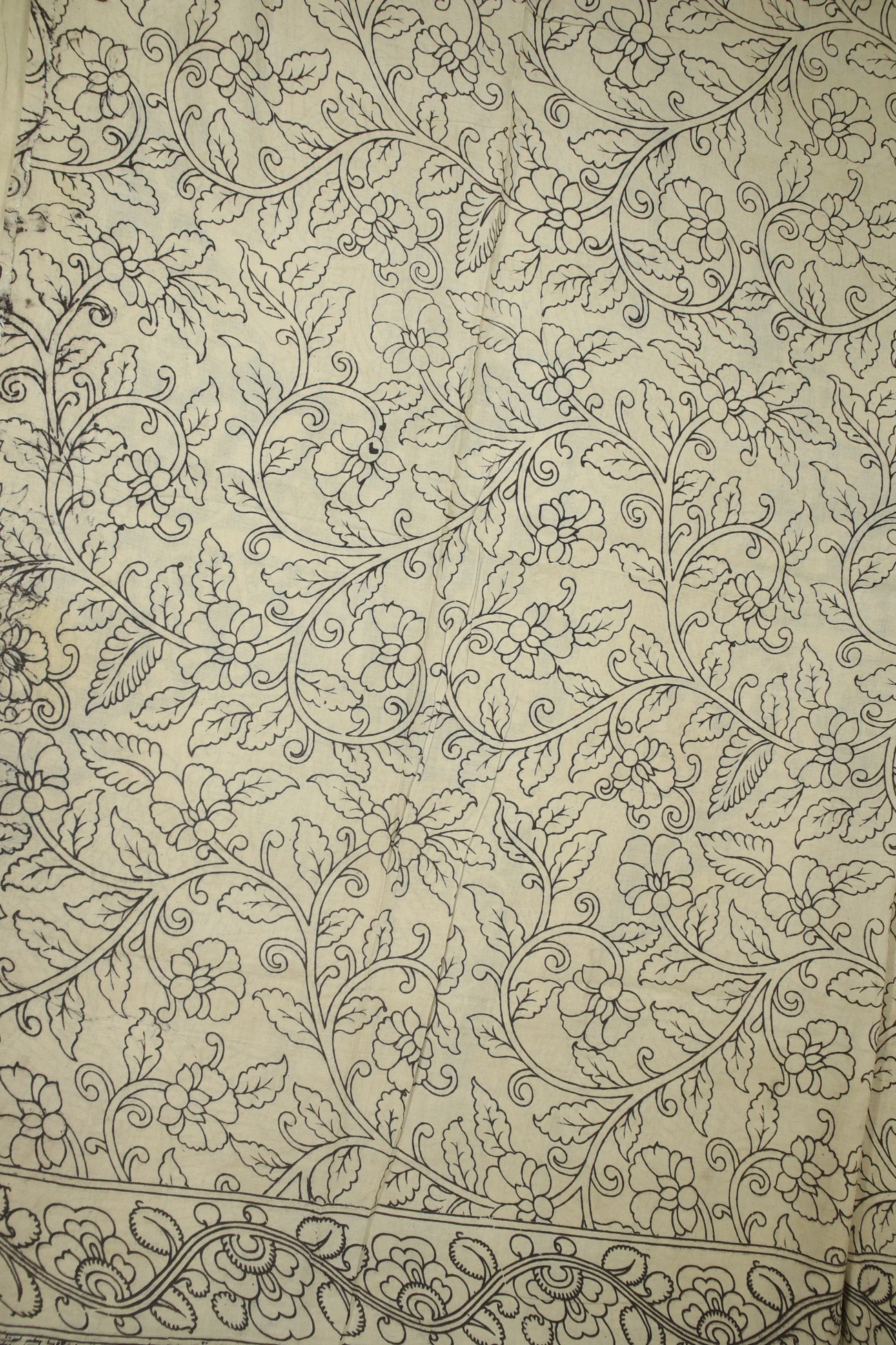 ivory-kolam-elephant-annapakshi-kalamkari-saree-kk001243-c
