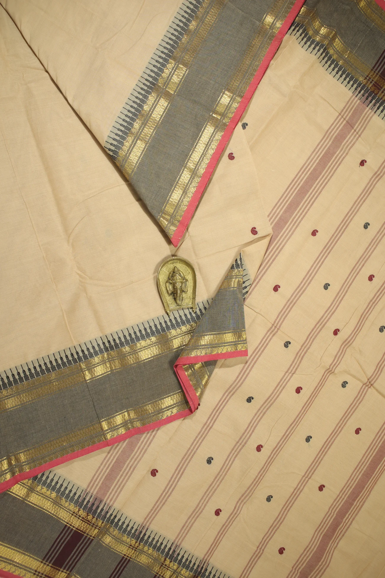 wheat-oosi-gopuram-grand-chettinad-saree-gc001902-a