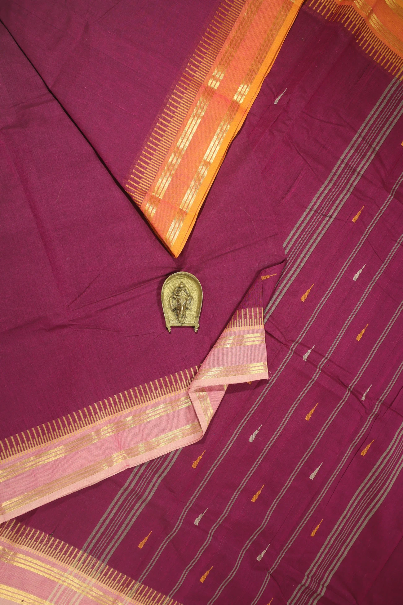 dark-magenta-rain-drops-mallimokku-grand-chettinad-saree-gc001879-a