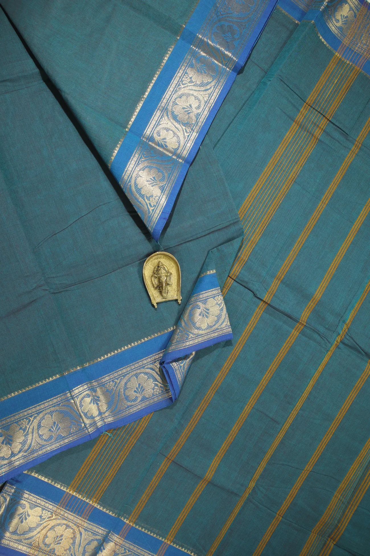 peacock-blue-flower-grand-chettinad-saree-gc001853-a