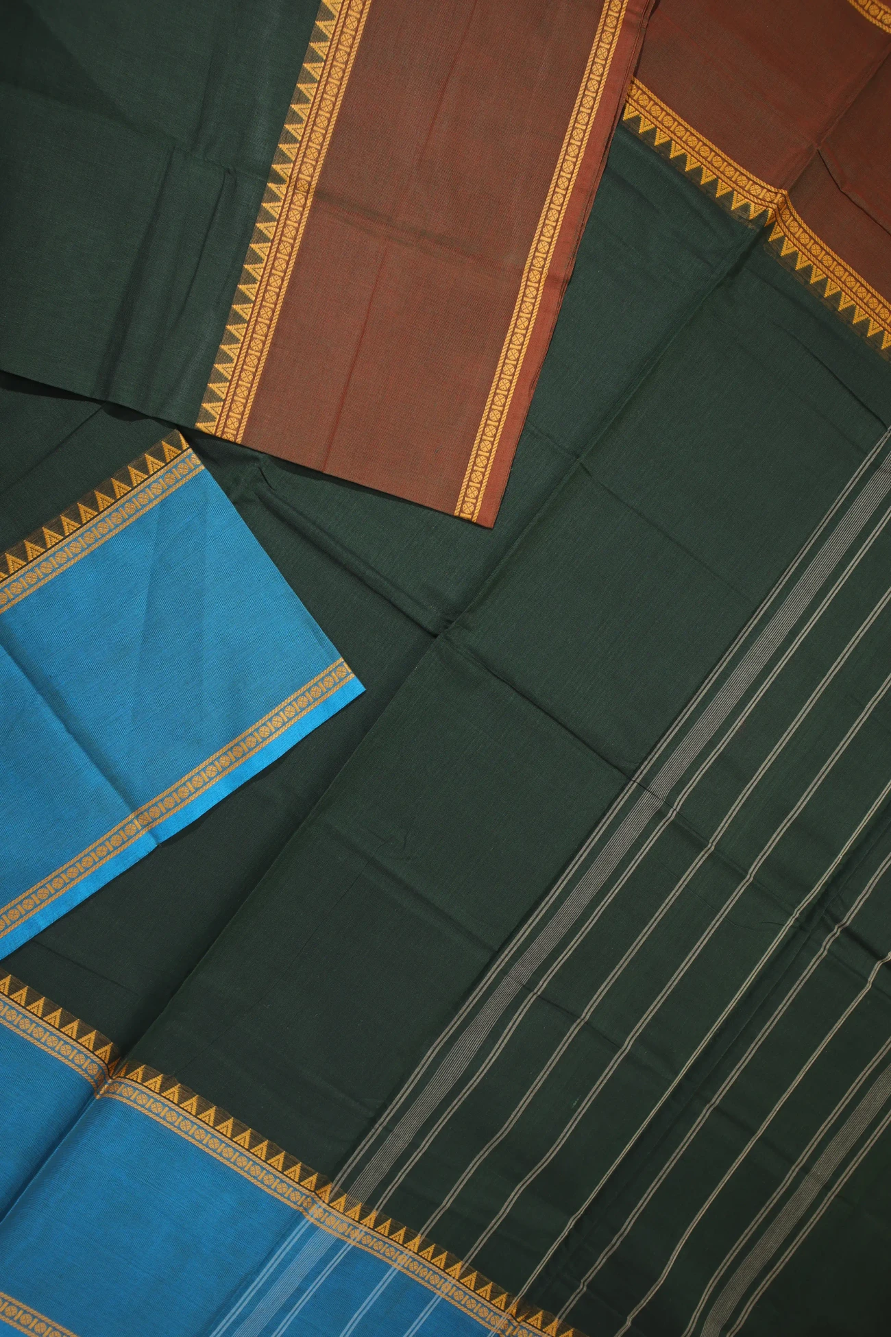 dark-green-temple-grand-chettinad-saree-gc000857-b