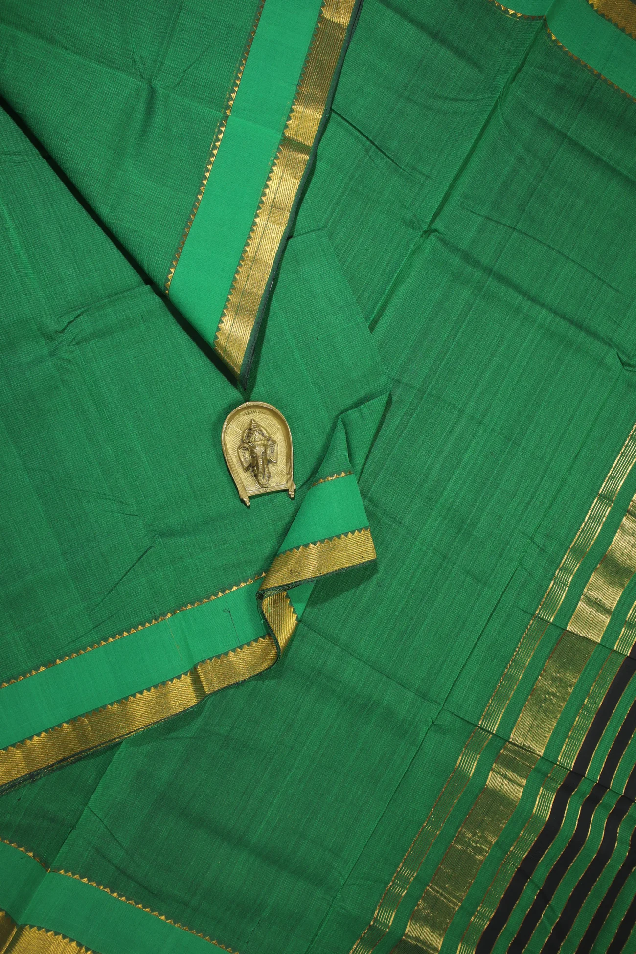 dark-green-bavanji-border-temple-mangalagiri-saree-ml002646-a