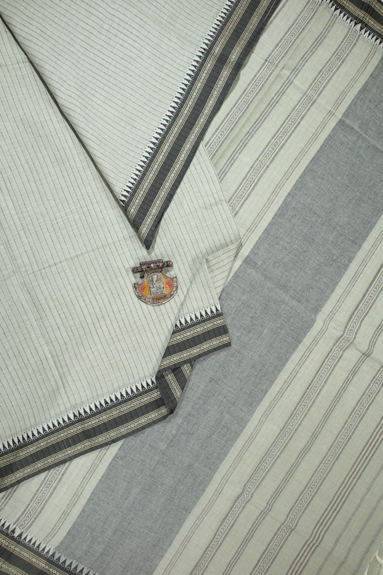 gray-vertical-stripes-begumpuri-sarees-kv001467-a