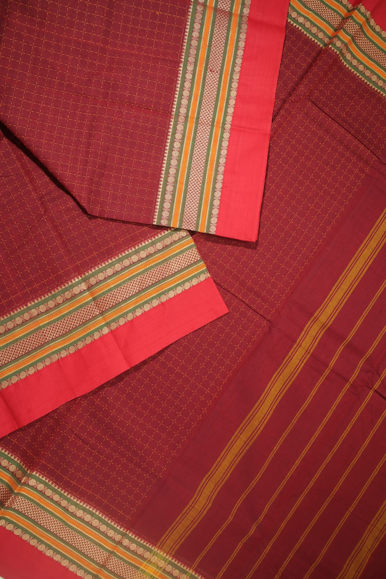 maroon-plus-checked-kanchi-cotton-saree-uu005423-b