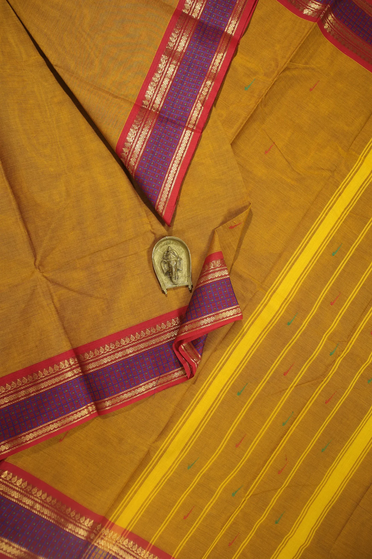 saddle-brown-rain-drops-mallimokku-grand-chettinad-saree-gc002004-a