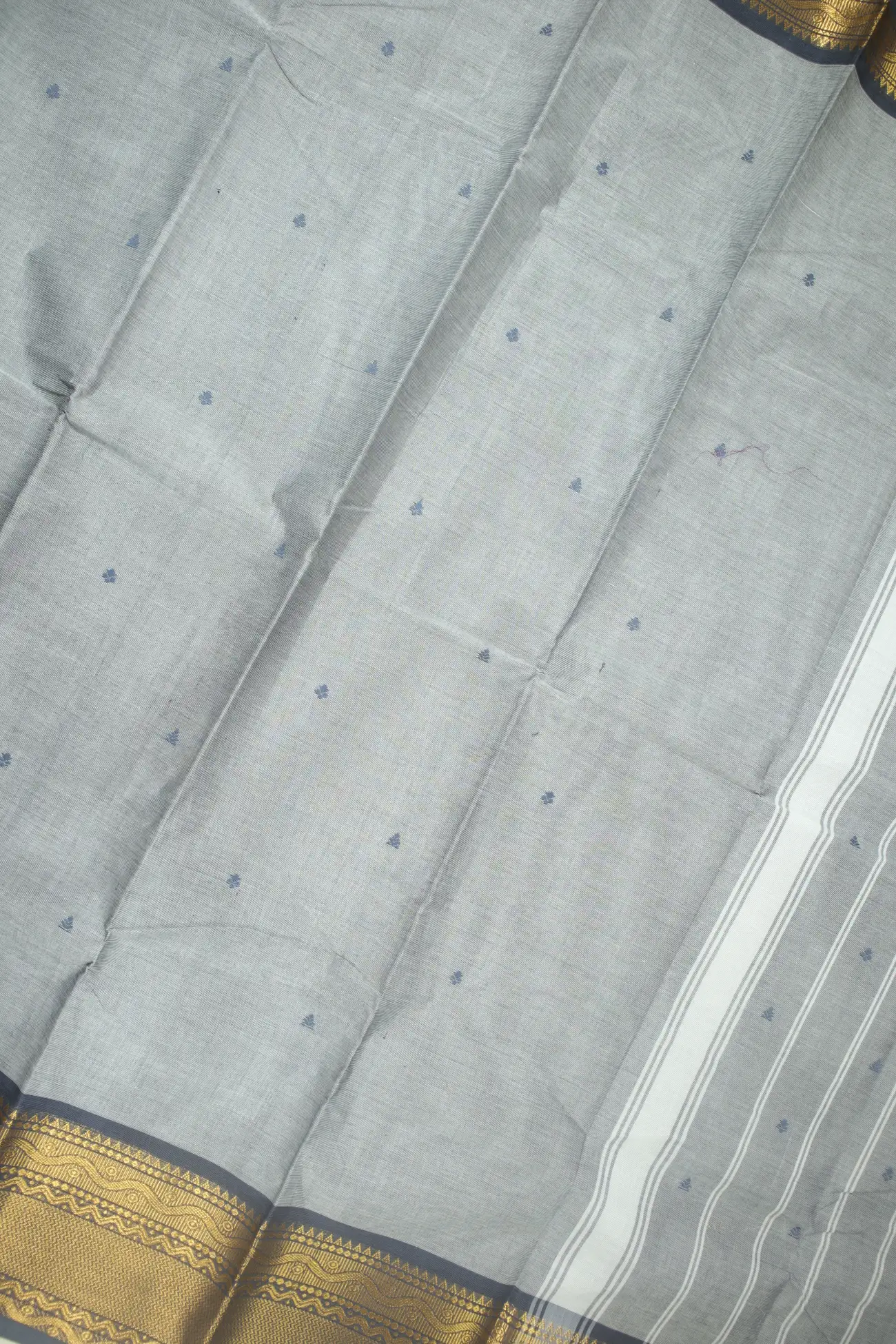 gray-zigzag-grand-chettinad-saree-gc002023-c
