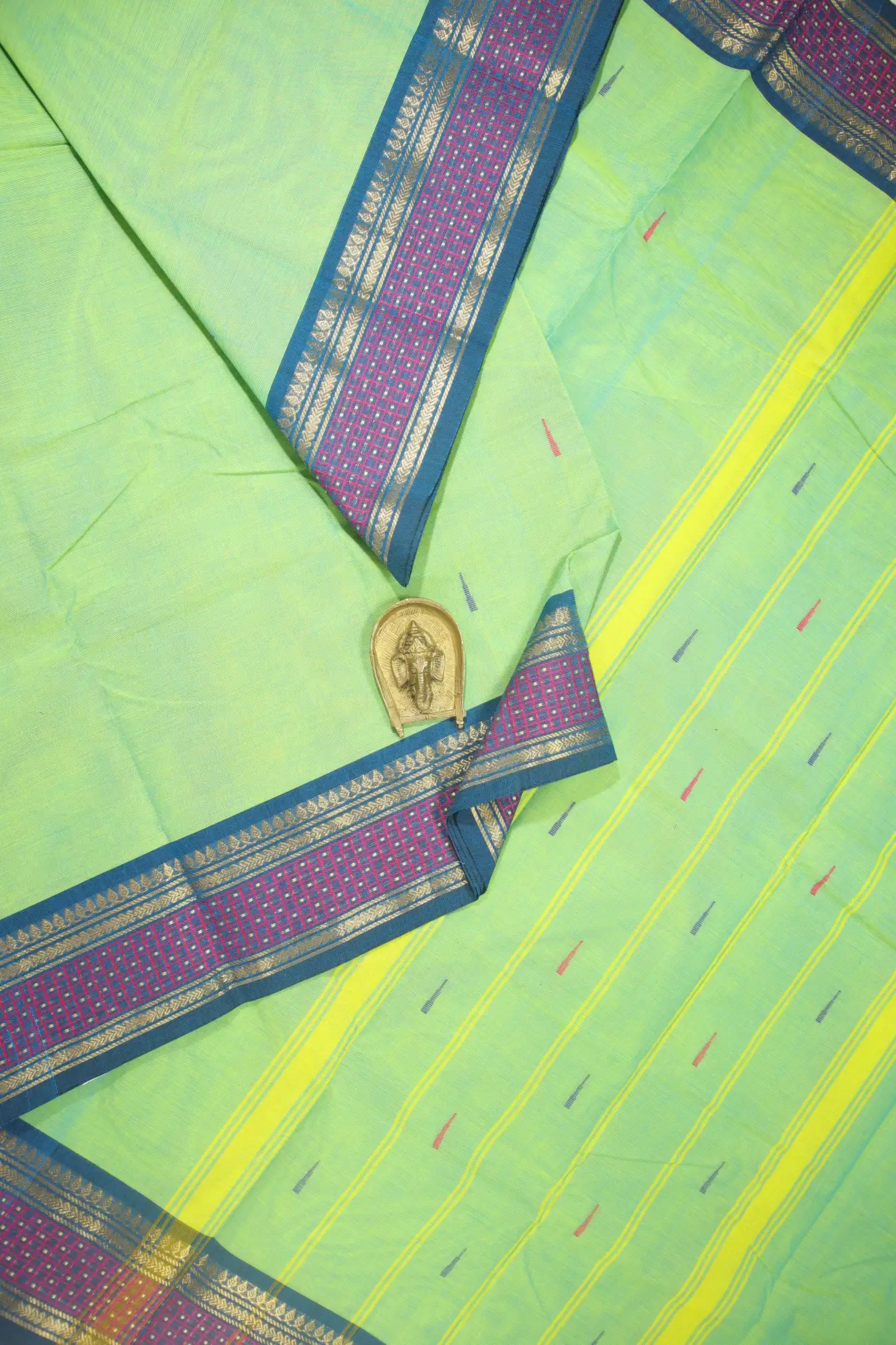 light-green-rain-drops-mallimokku-grand-chettinad-saree-gc002008-a