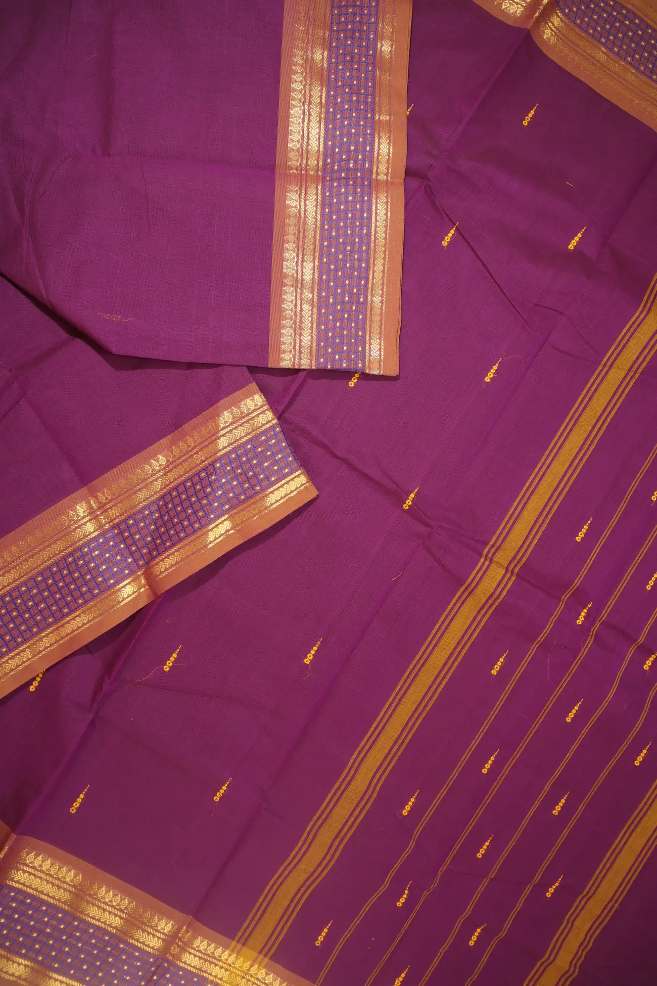magenta-rain-drops-mallimokku-grand-chettinad-saree-gc002037-b