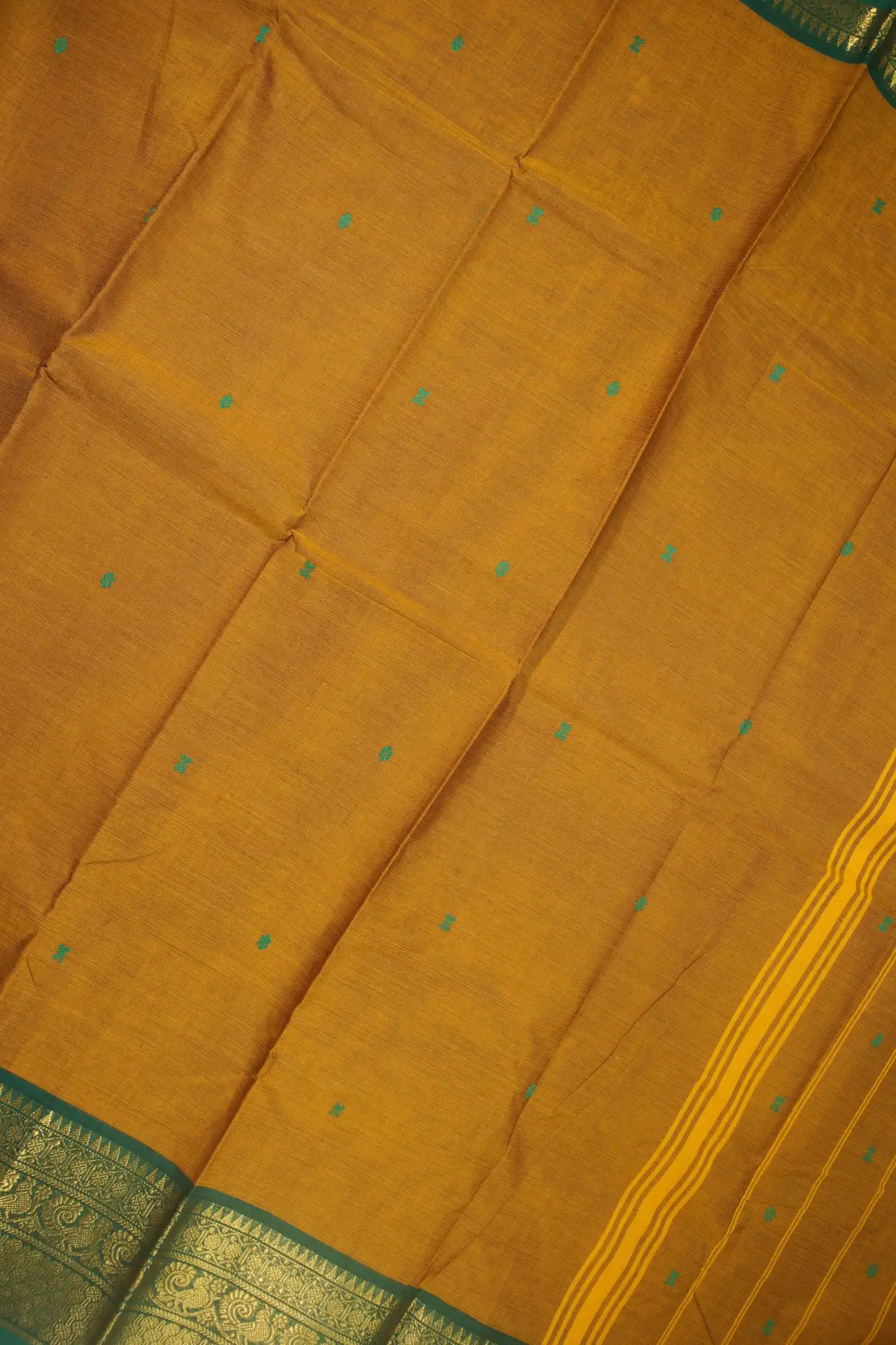 sandy-brown-peacock-grand-chettinad-saree-gc001973-c