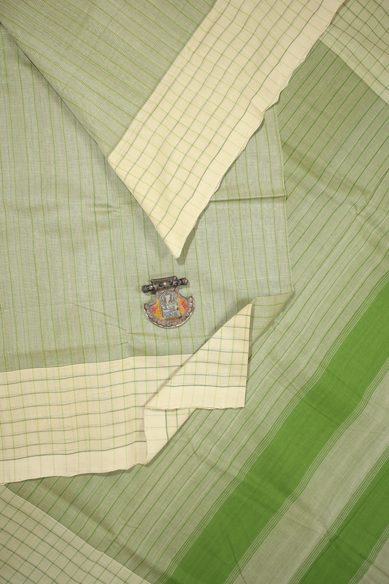 pista-green-vertical-stripes-mangalagiri-saree-ml002545-a