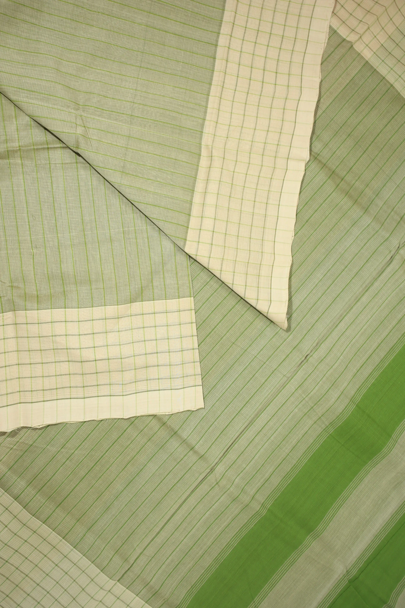 pista-green-vertical-stripes-mangalagiri-saree-ml002545-b