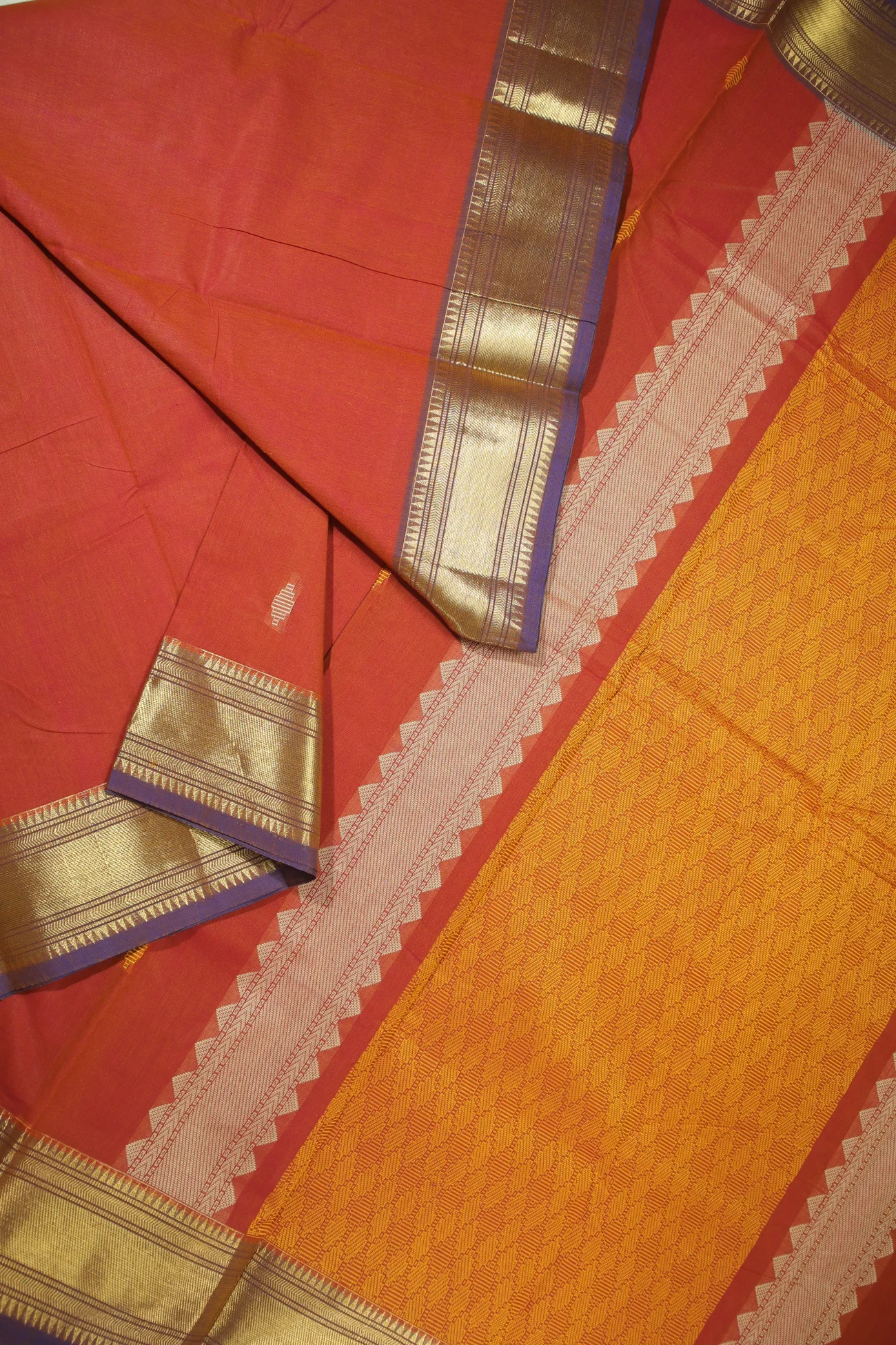 orange-bavanji-border-temple-kanchi-cotton-saree-uu005442-b