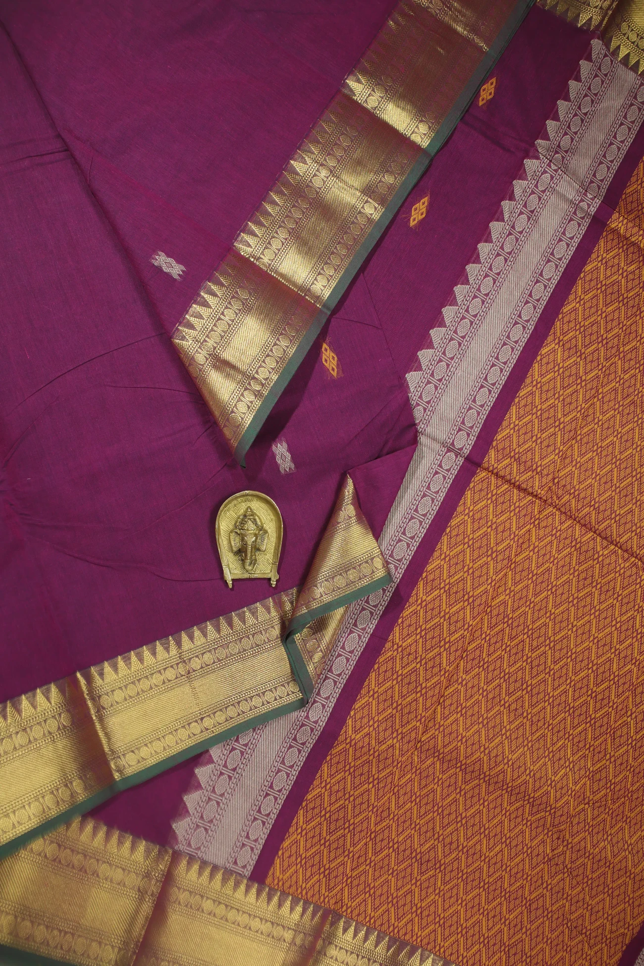 purple-temple-ruthratcham-kanchi-cotton-saree-uu005441-a