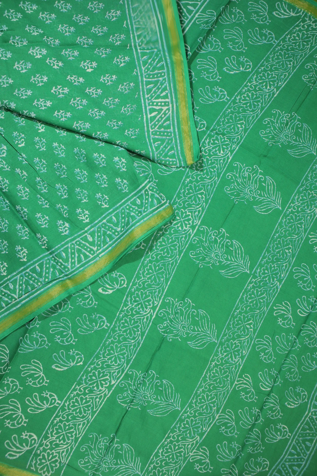 dark-green-flower-mulmul-cotton-saree-mm001867-b