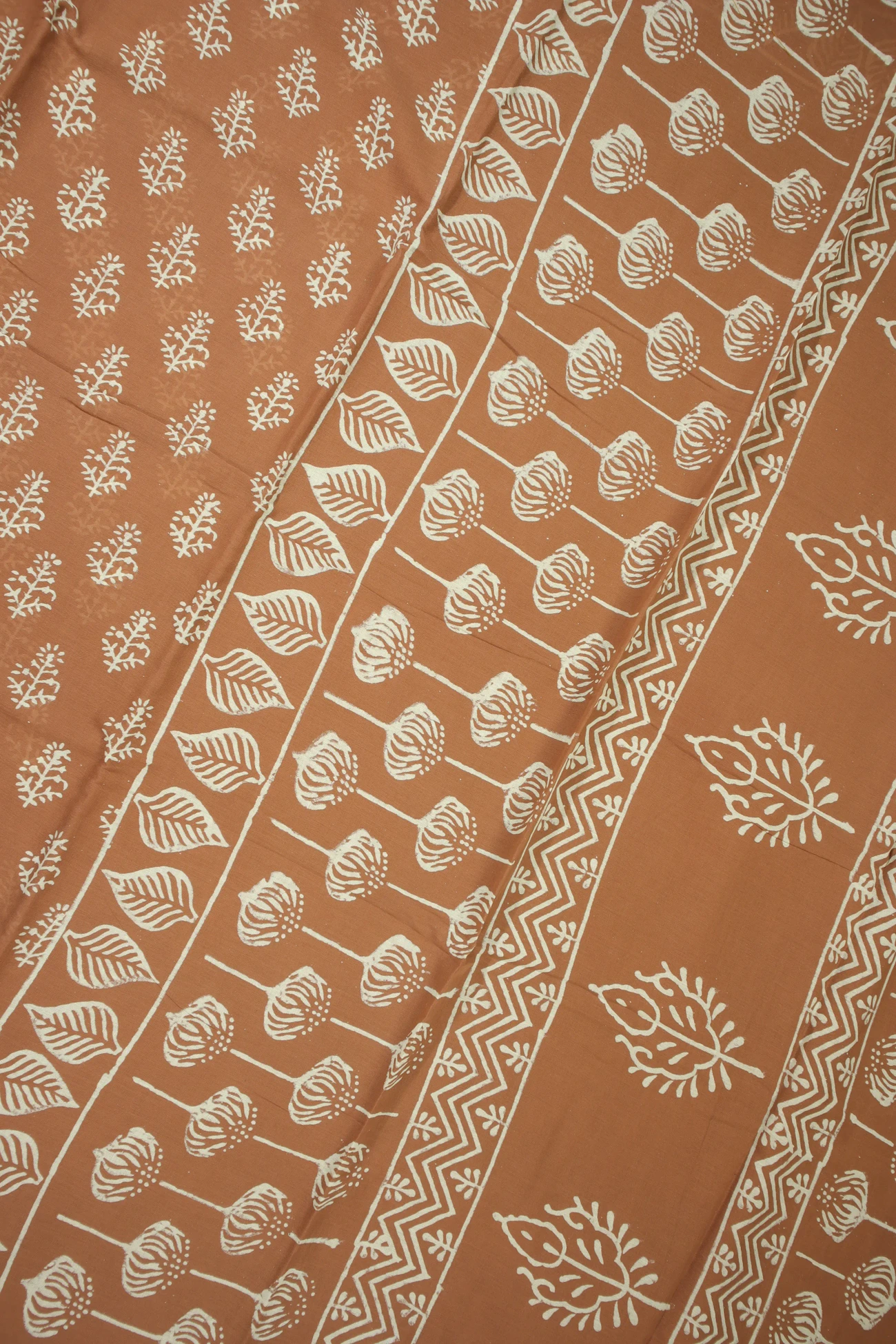 tan-leaf-mulmul-cotton-saree-mm001885-c