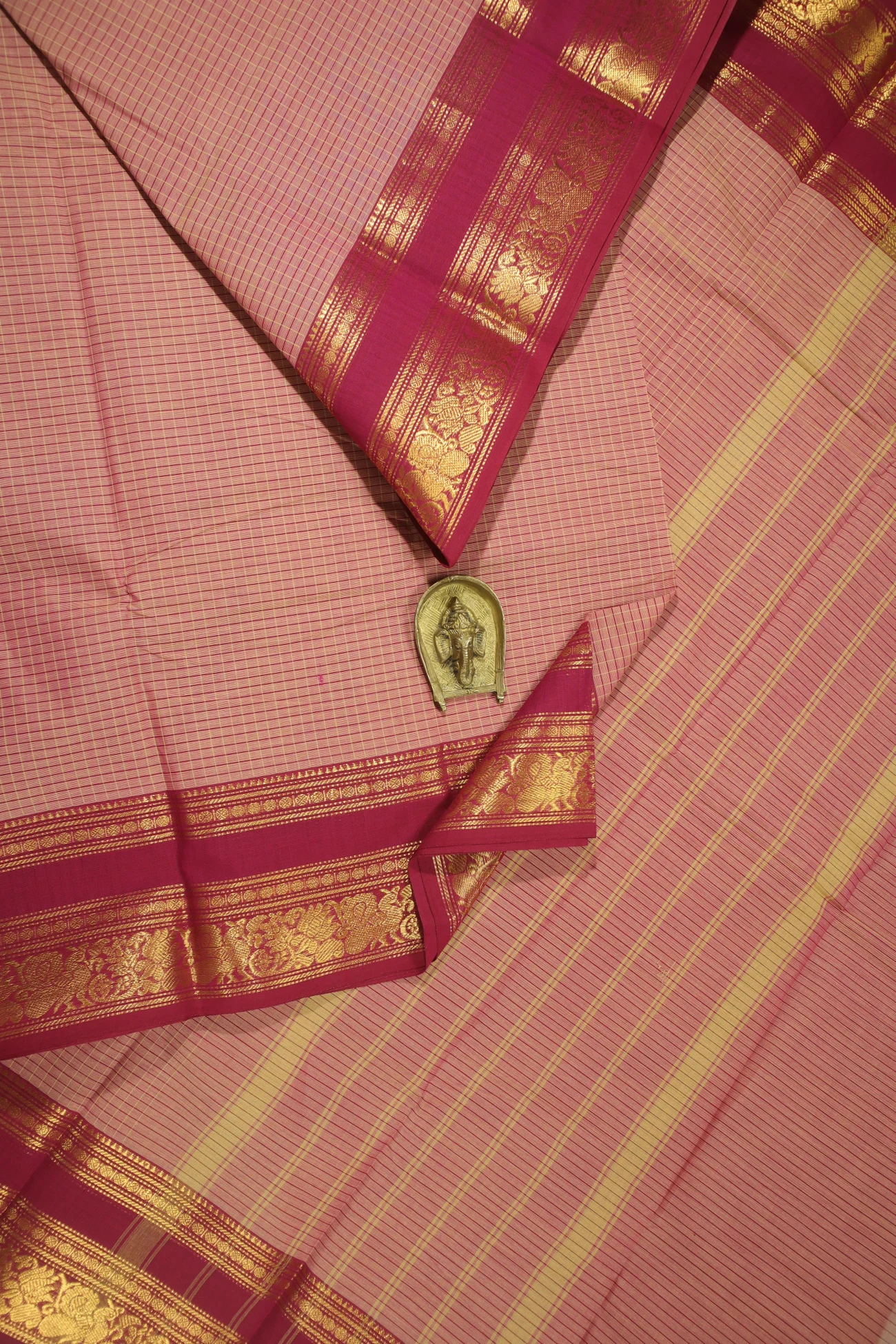 pale-violet-red-peacock-ruthratcham-checked-saree-ck002569-a