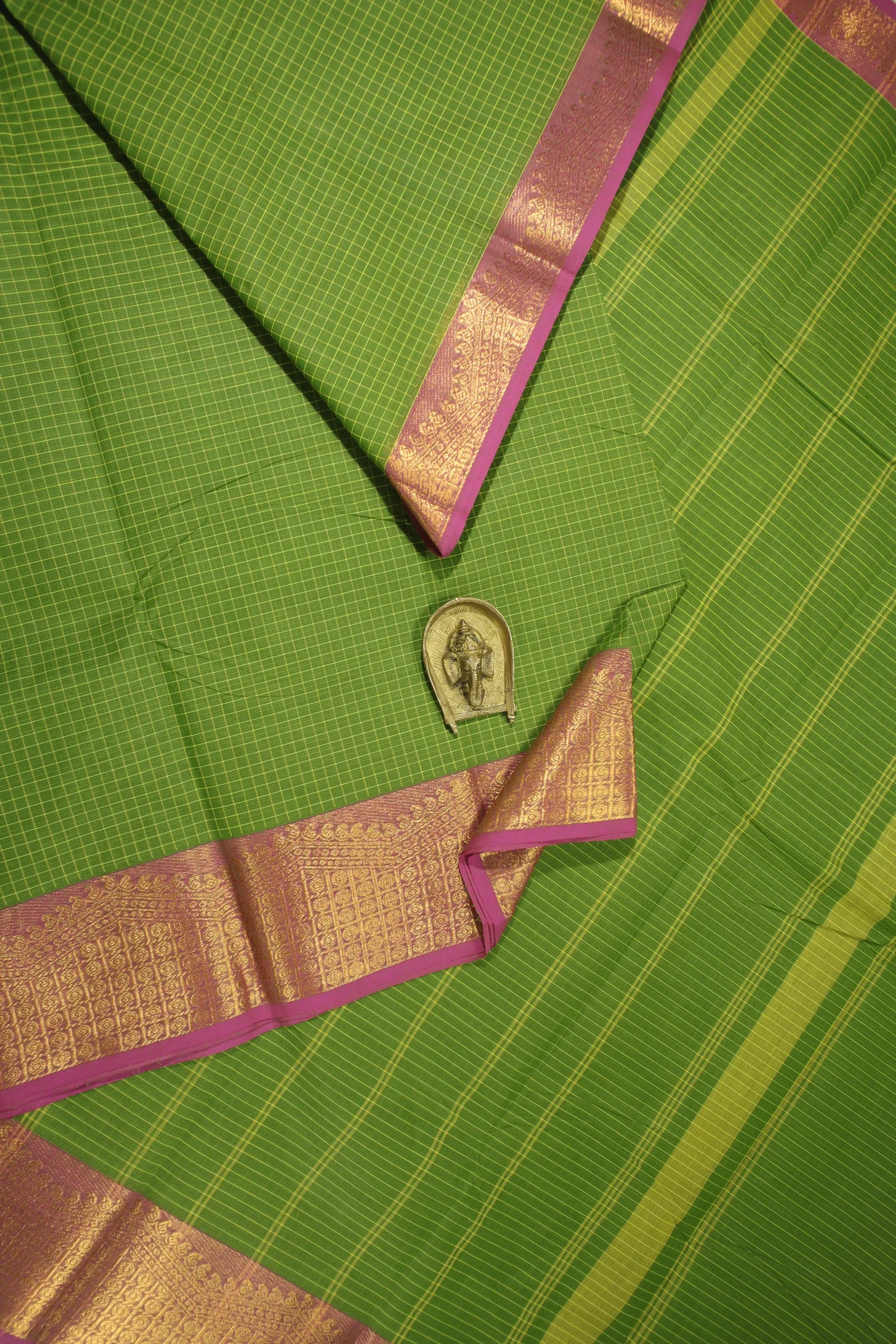 green-mango-checked-saree-ck002575-a