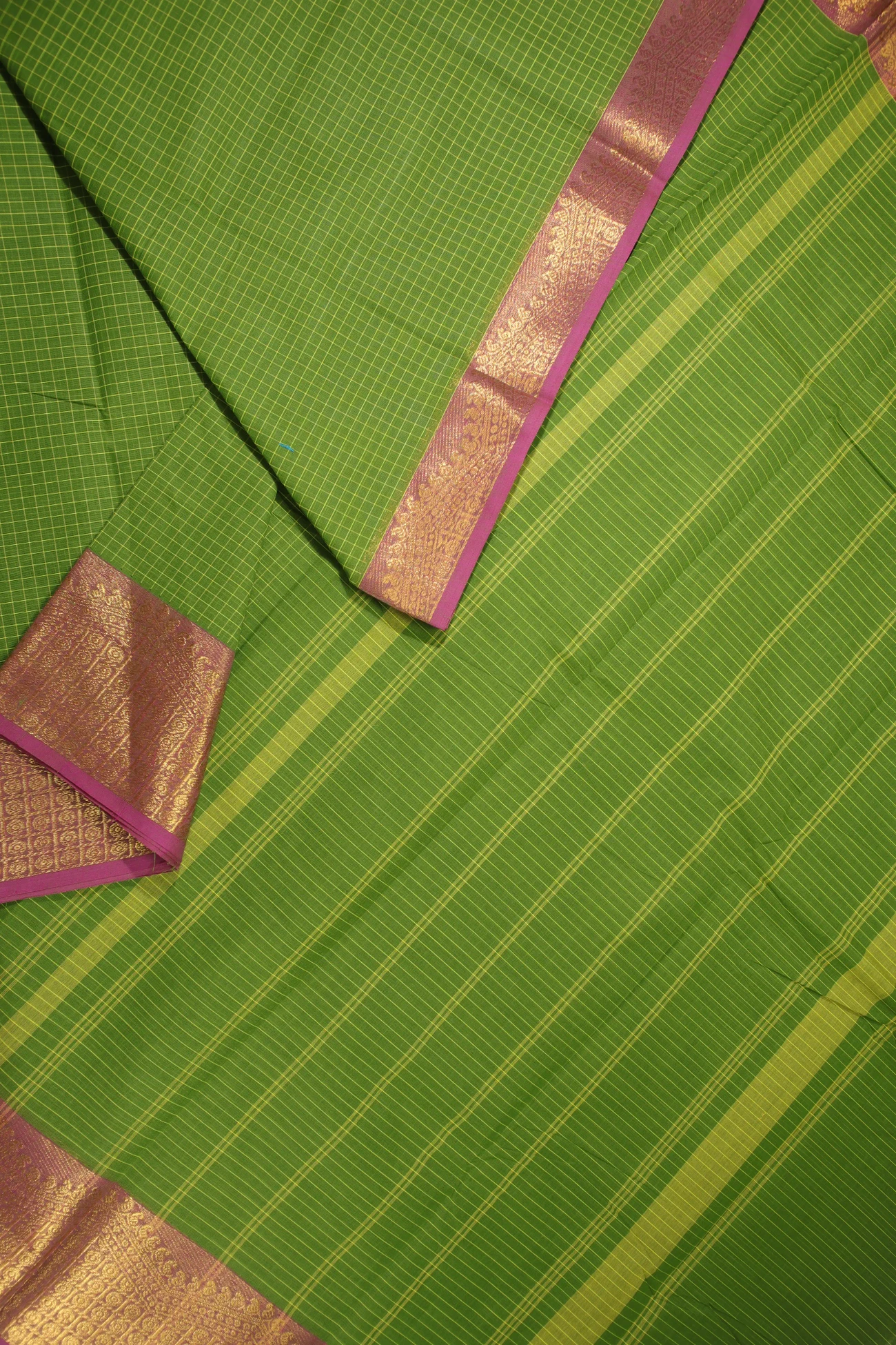 green-mango-checked-saree-ck002575-b